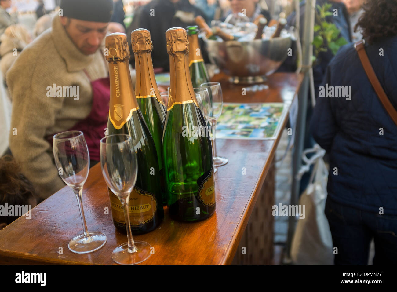 champagne bar at the vendanges de montmartre 2013.sacre coeur paris Stock Photo Alamy