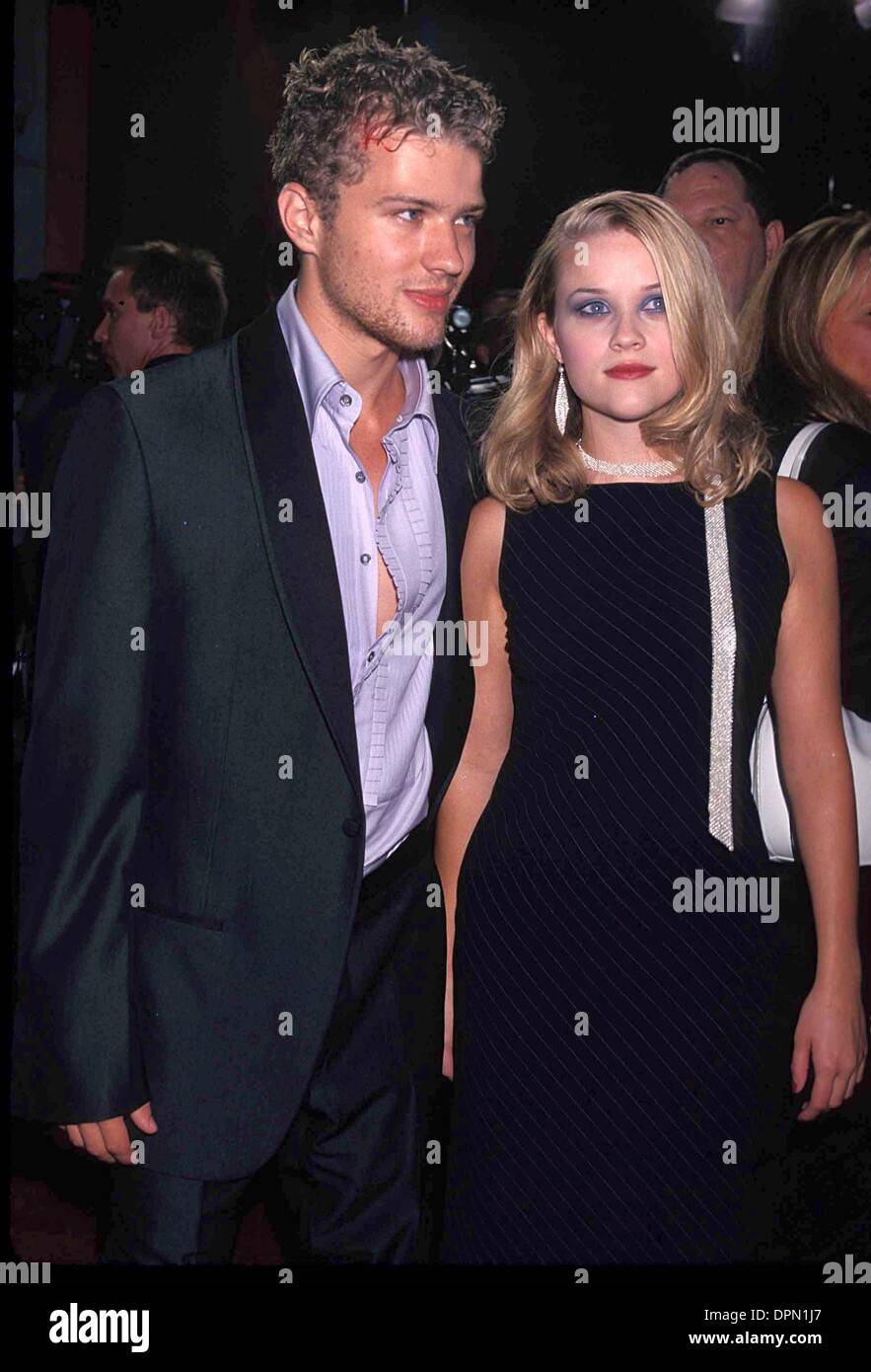 Mar. 10, 2006 - REESE WITHERSPOON WITH RYAN PHILLIPPE.''54'' PREMIERE IN HOLLYWOOD , CALIFORNIA 08-24-1998.K13083LR. LISA ROSE-(Credit Image: © Globe Photos/ZUMAPRESS.com) Stock Photo