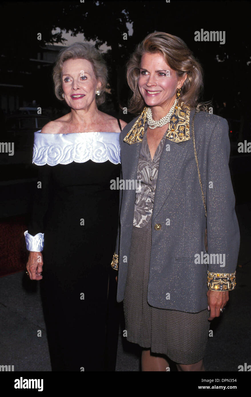 Oct. 5, 2006 - FRANCESBERGENRETRO.L6372LR.CANDICE BERGEN AND MOTHER