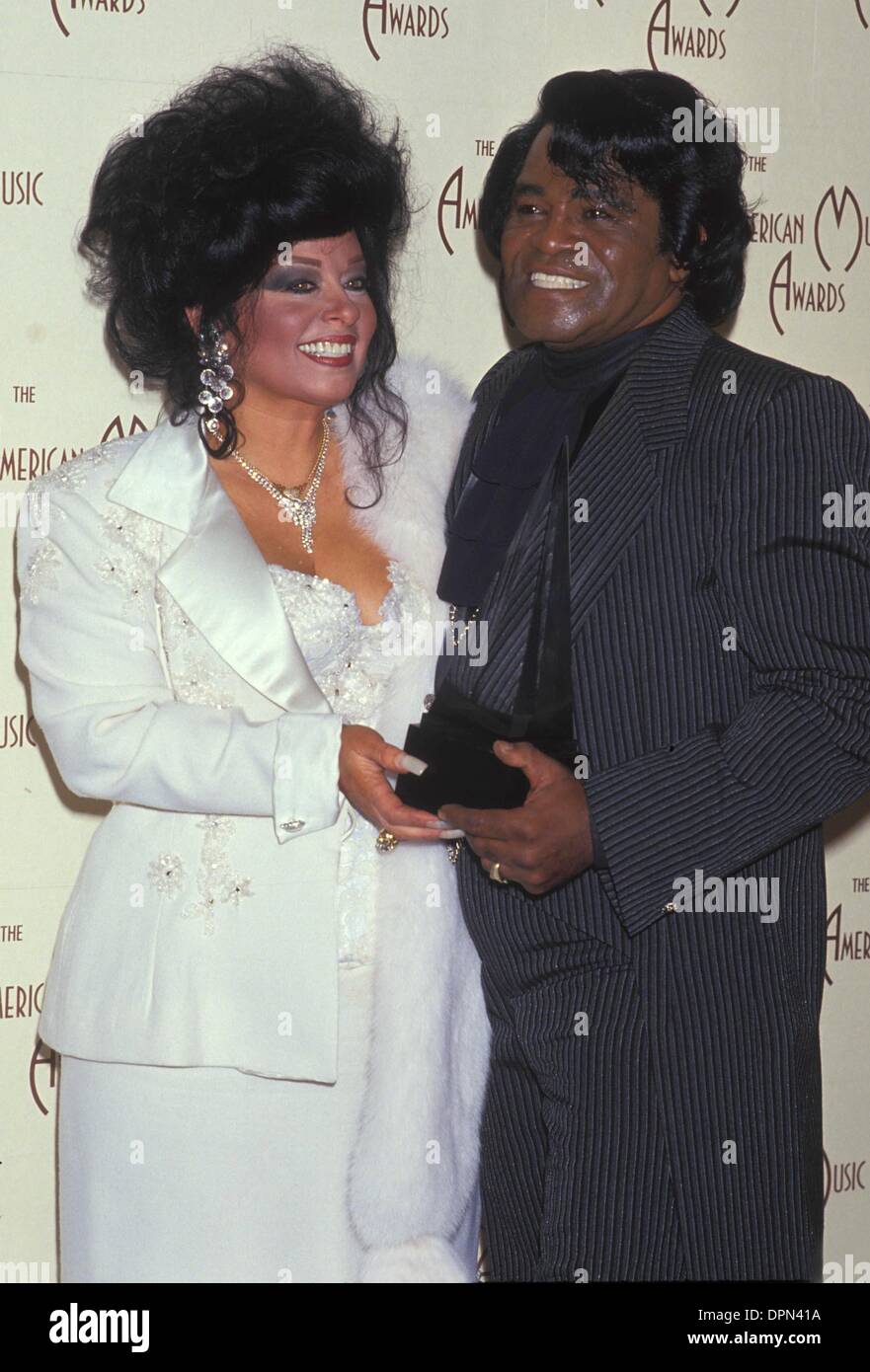 Dec. 26, 2006 JAMES BROWN WITH HIS WIFE. LISA ROSE JAMESBROWNRETRO