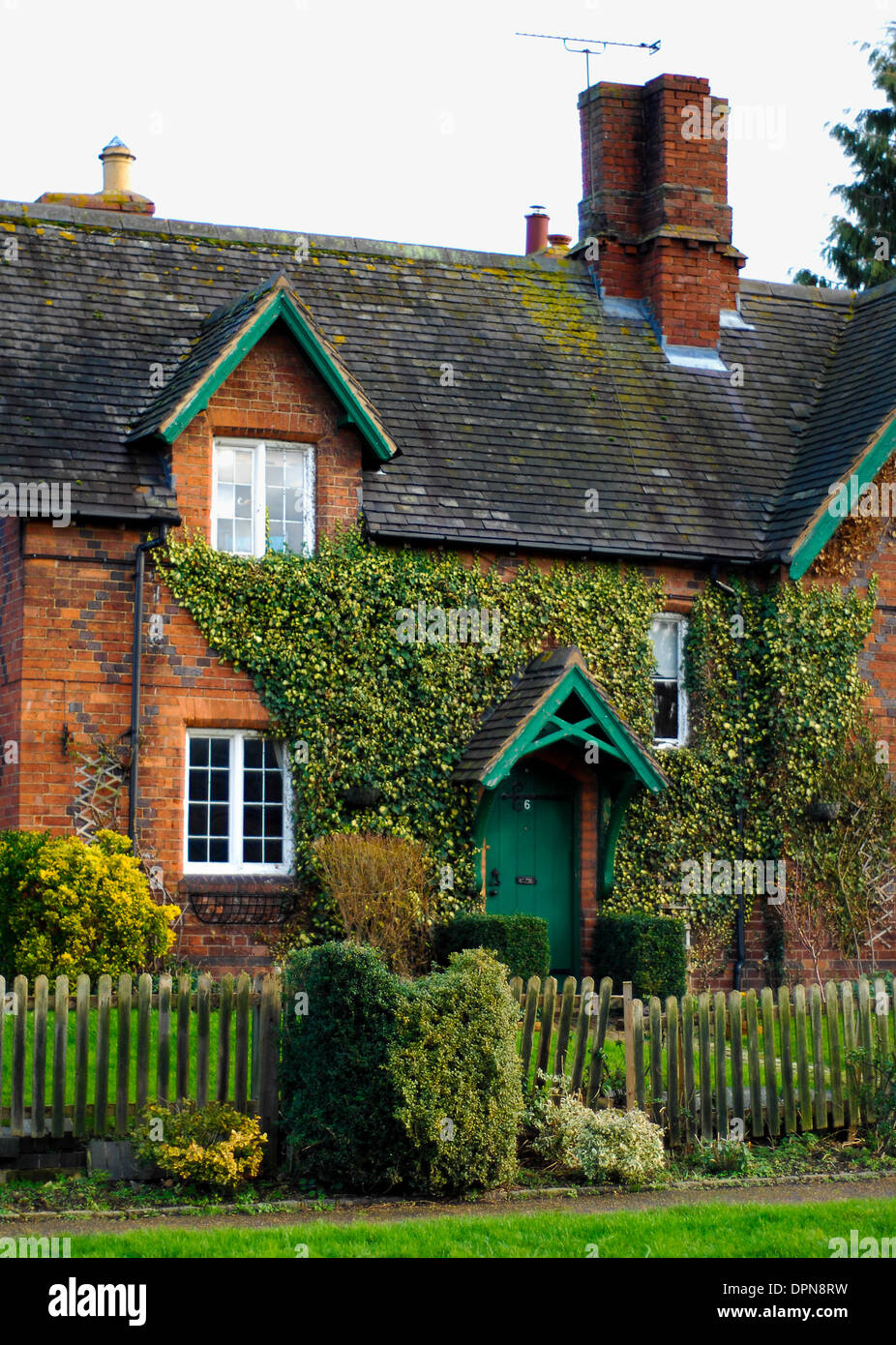 Rockingham village Northamptonshire cottage house Stock Photo Alamy