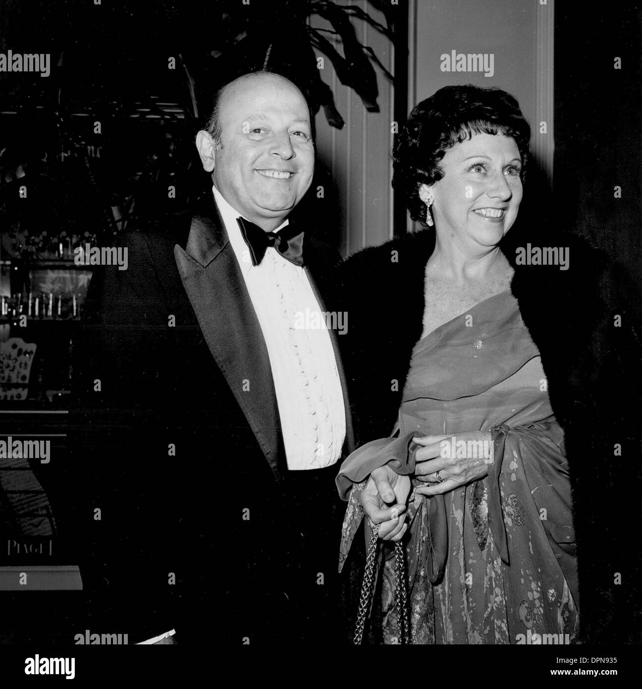 Dec. 29, 2005 - JEAN STAPLETON WITH BILL PUTCH.Â© NATE CUTLER-(Credit ...