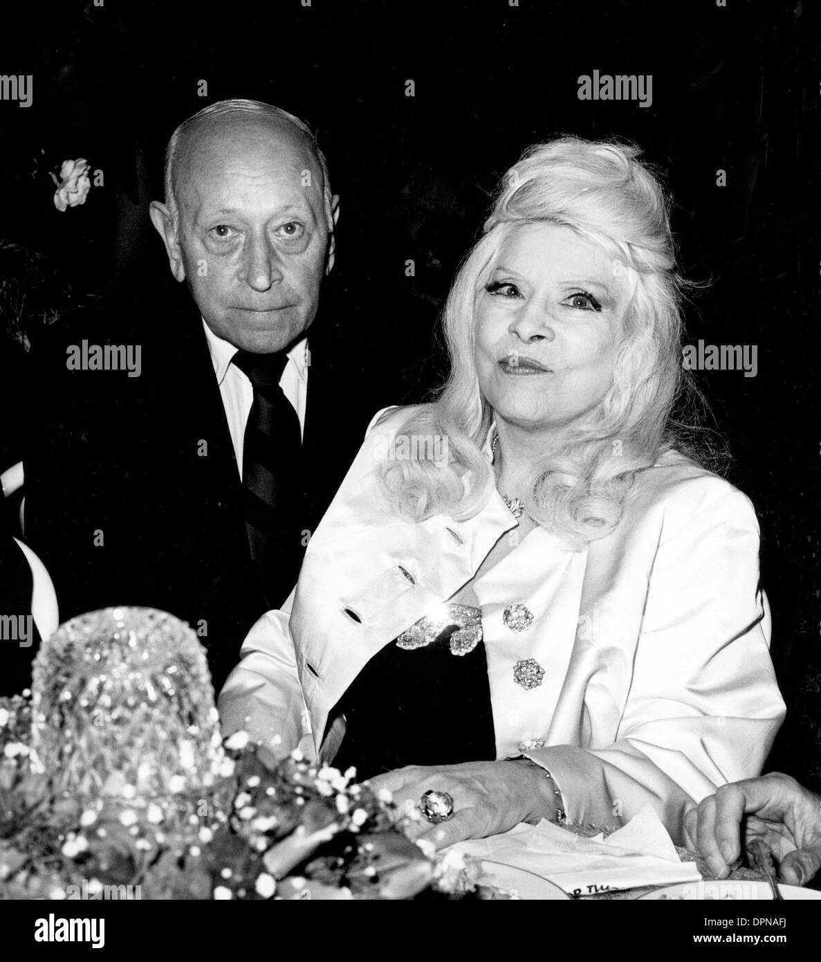 July 17, 2006 - MAE WEST WITH GEORGE RAFT.SUPPLIED BY NATE CUTLER-(Credit Image: © Globe Photos/ZUMAPRESS.com) Stock Photo