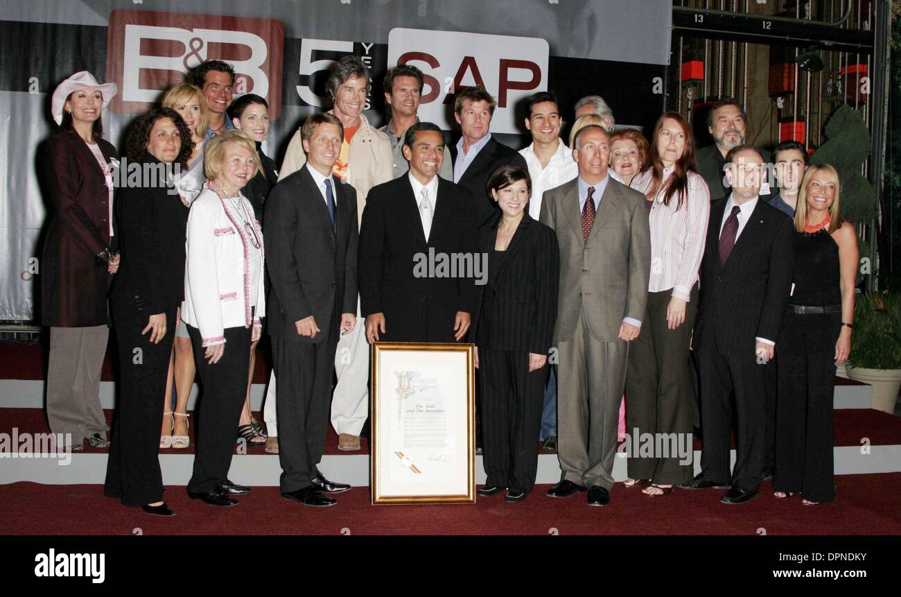 Bold And Beautiful Cast Stock Photos & Bold And Beautiful Cast Stock