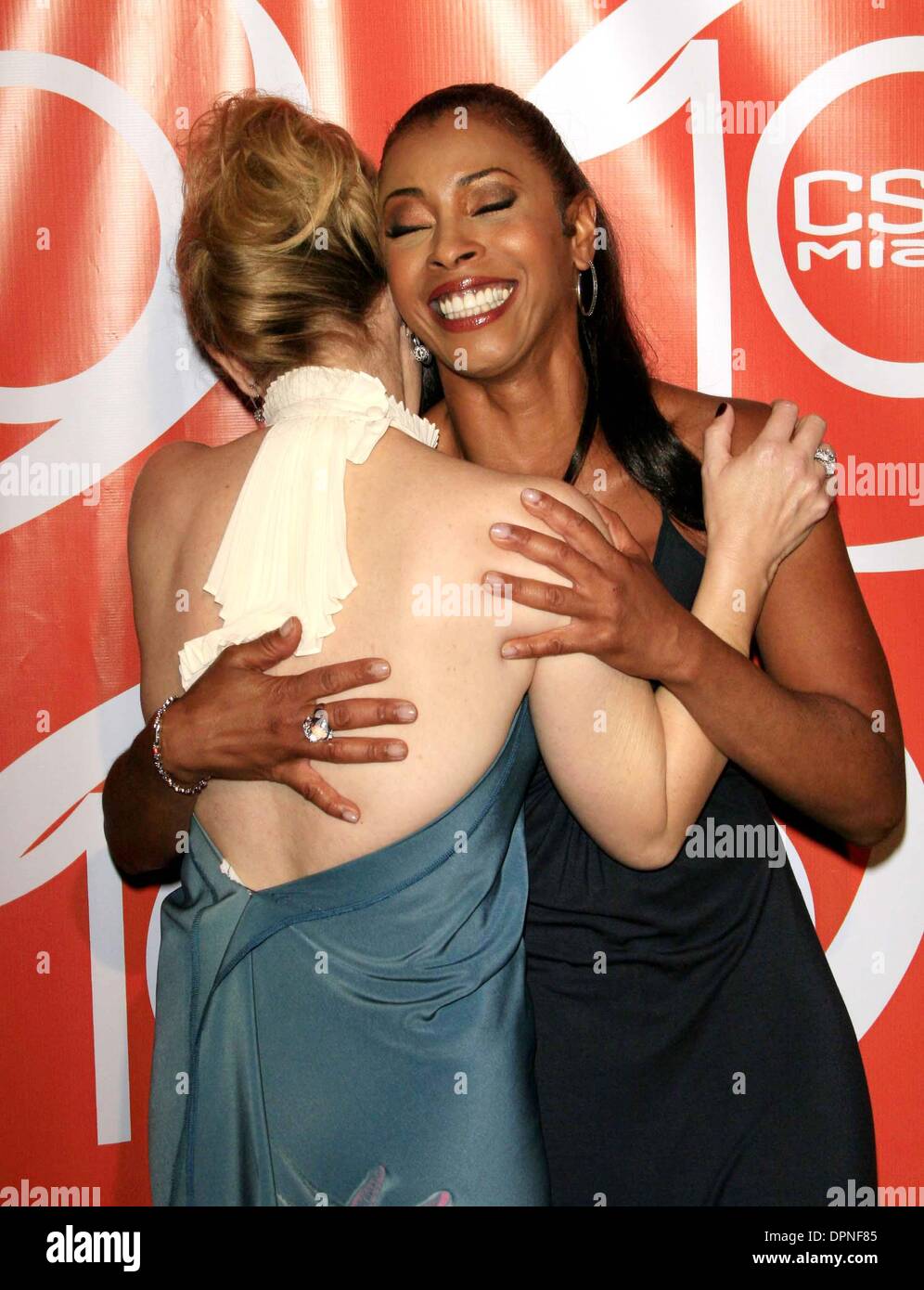 Sept. 30, 2006 - Malibu, CALIFORNIA, USA - EMILY PROCTER AND KHANDI  ALEXANDER -.CSI MIAMI 100TH EPISODE PARTY -.MALIBU, CALIFORNIA -  .09-30-2006 -. NINA PROMMER/ 2006.K49811NP(Credit Image: © Globe  Photos/ZUMAPRESS.com Stock Photo - Alamy