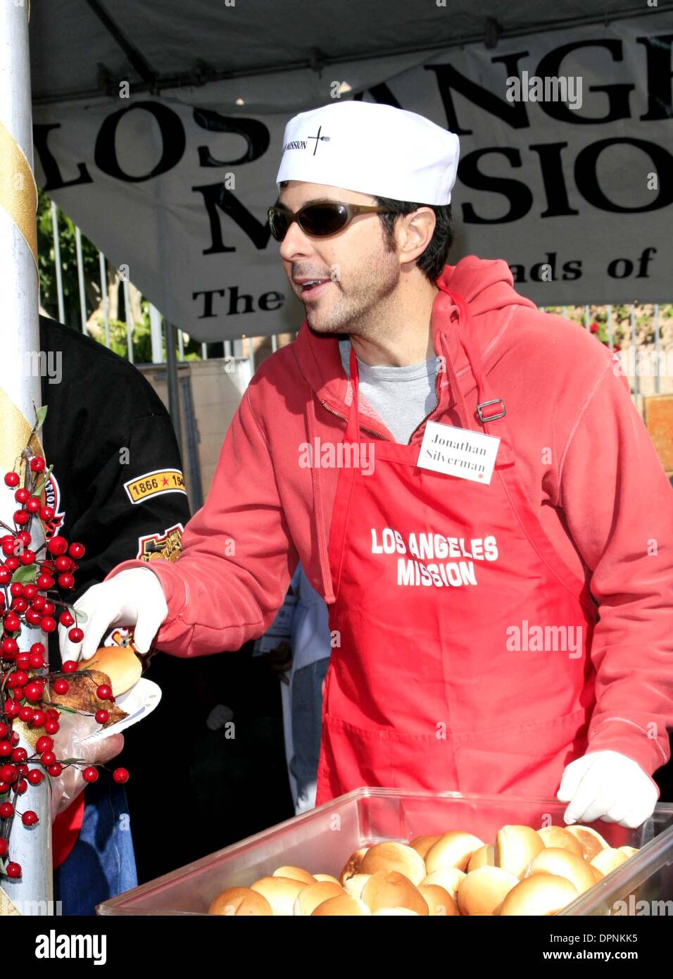 Dec. 22, 2006 - Los Angeles, CALIFORNIA, USA - JONATHAN SILVERMAN -.LA MISSION SERVES CHRISTMAS MEAL TO THE HOMELESS -.LOS ANGELES, CALIFORNIA - .12-22-2006 -. NINA PROMMER/   2006.K50944NP(Credit Image: © Globe Photos/ZUMAPRESS.com) Stock Photo