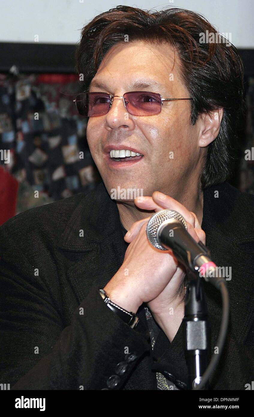 Kasim sulton hi-res stock photography and images - Alamy