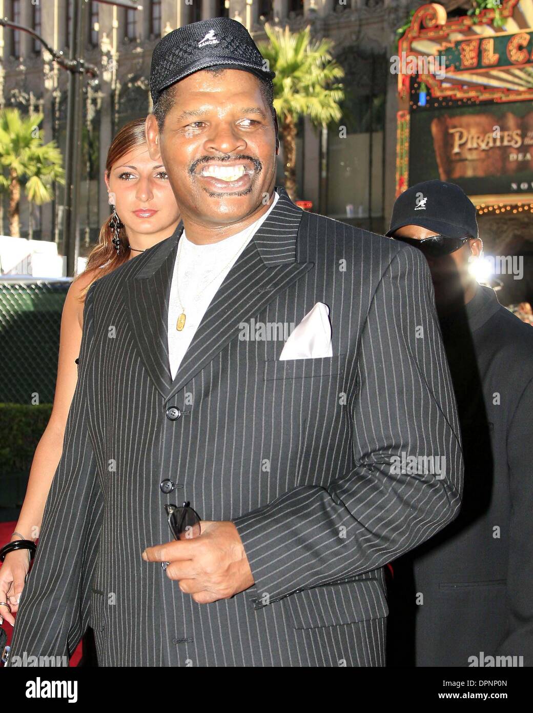 Leon spinks hi-res stock photography and images - Alamy