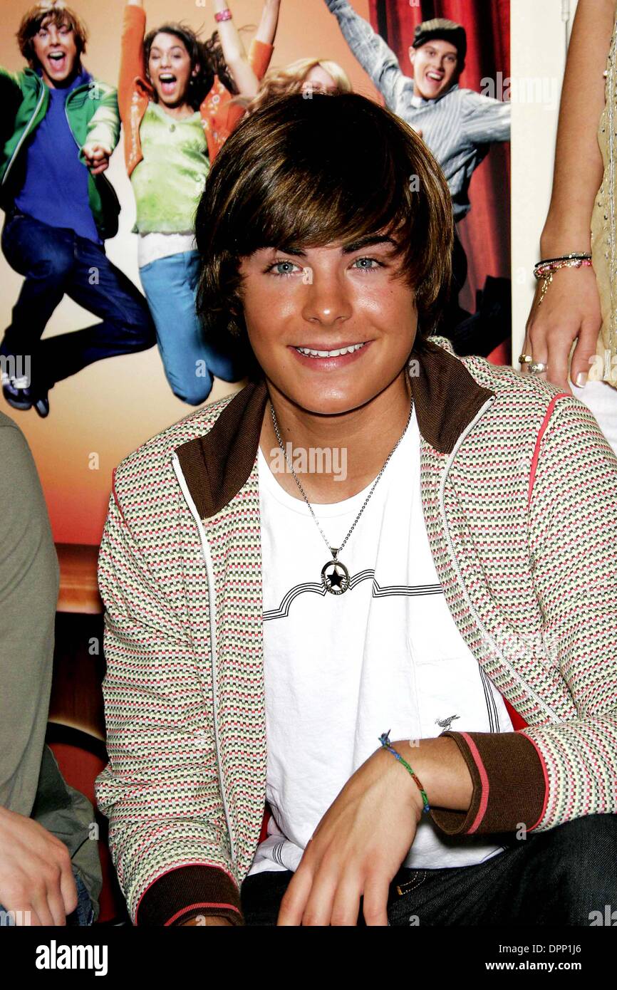 Zac Efron High School Musical High Resolution Stock Photography And Images Alamy