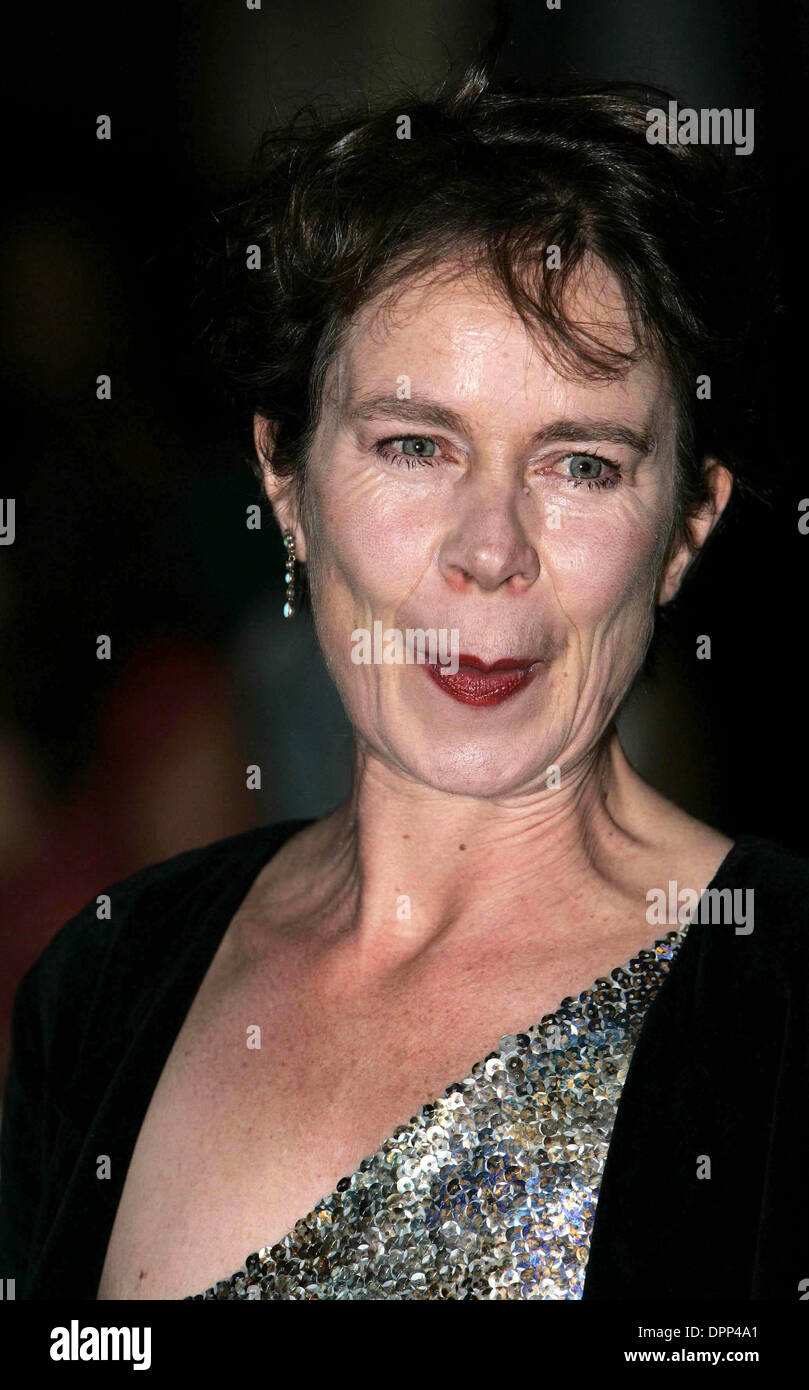 Actress celia imrie hi-res stock photography and images - Alamy