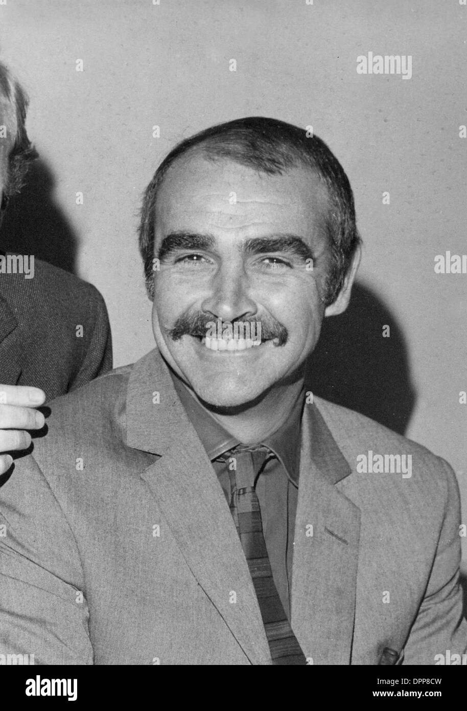 Apr. 6, 2006 - SEAN CONNERY 10-29-1969. SYNDICATION INTERNATIONAL-(Credit Image: © Globe Photos/ZUMAPRESS.com) Stock Photo