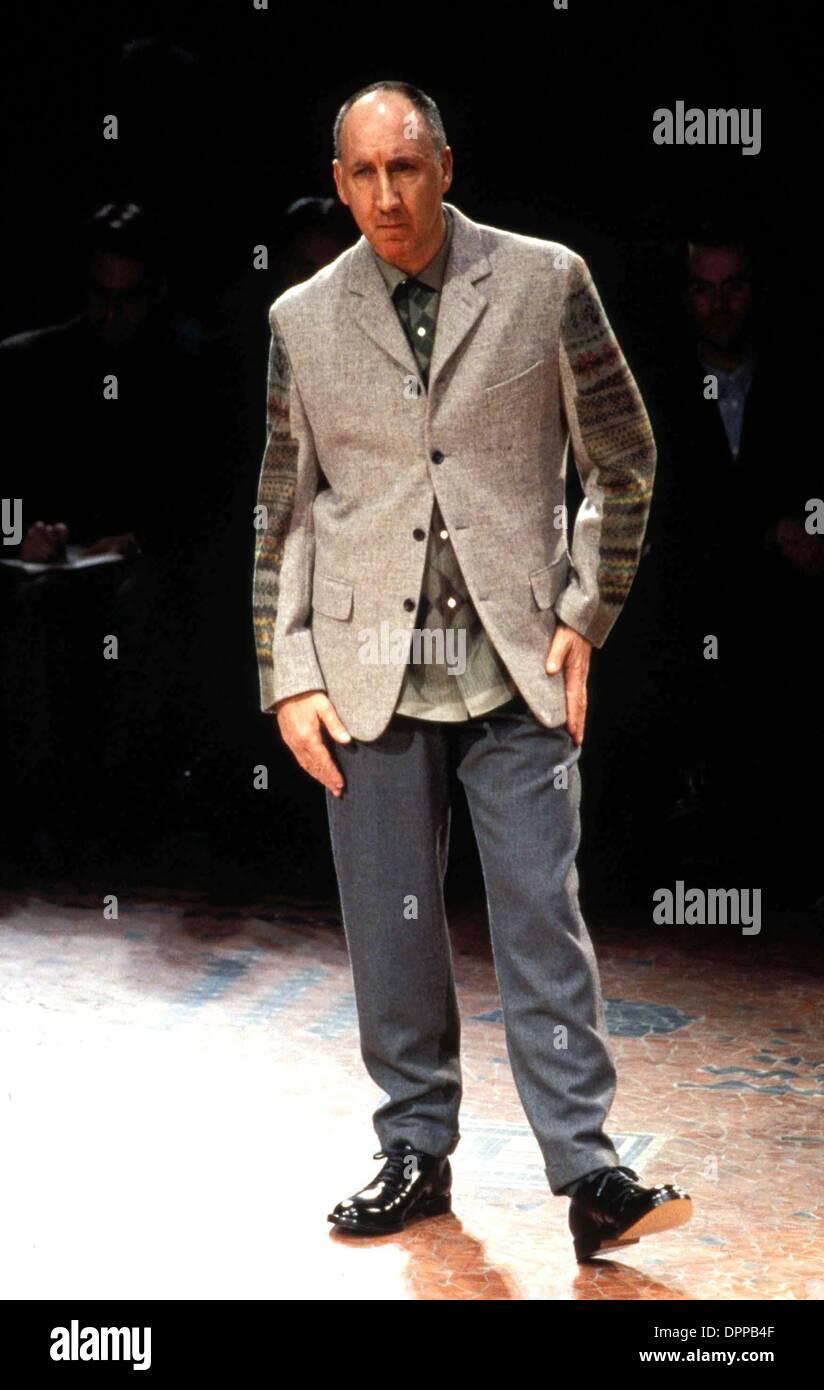 Comme des garcons 1996 reviews online