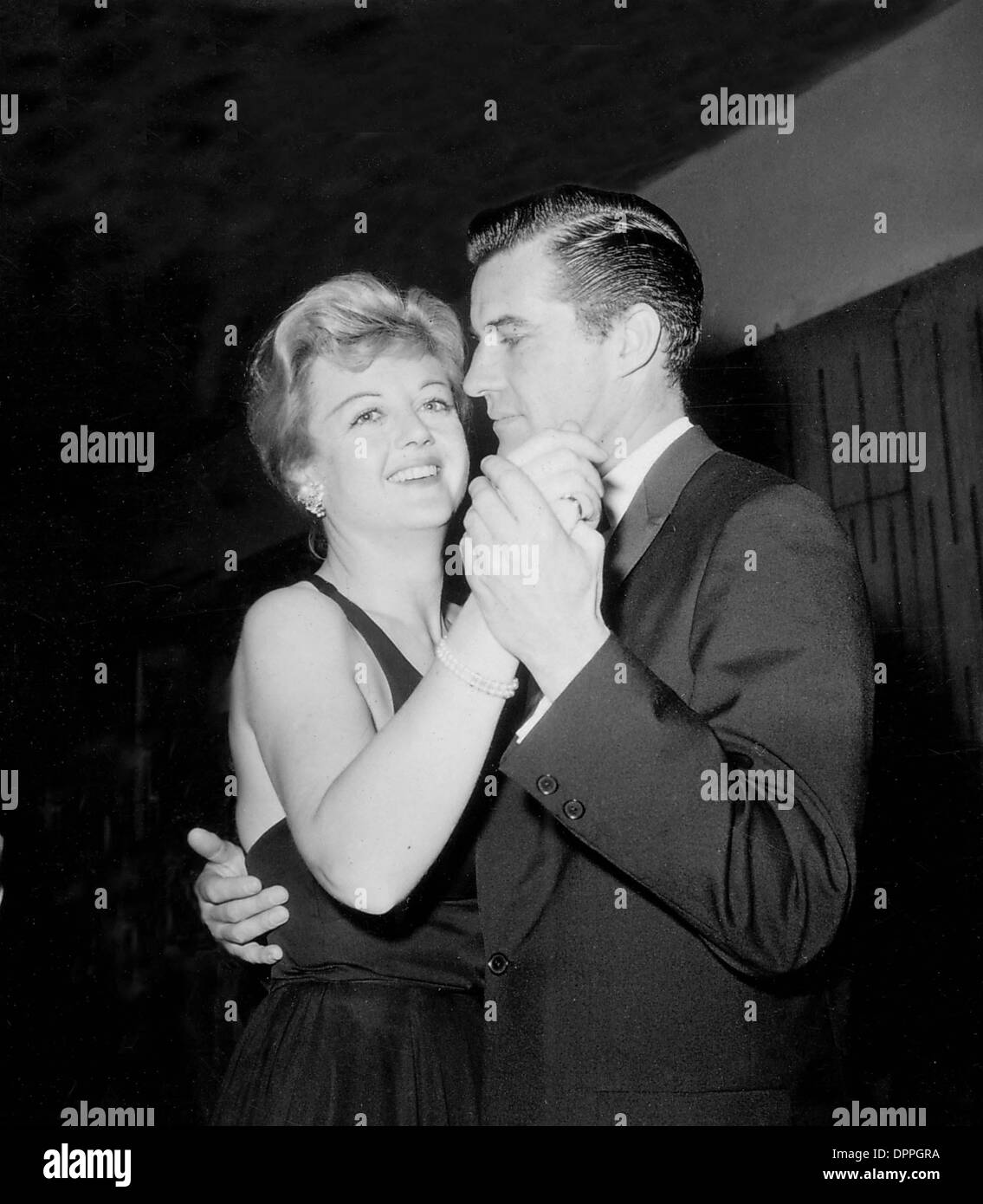 Angela lansbury peter shaw hi-res stock photography and images - Alamy