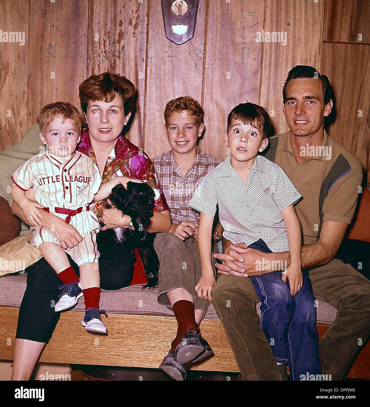 Feb. 27, 2006 K16700. DENNIS WEAVER.DENNISWEAVERRETRO.GERRY STOWELL