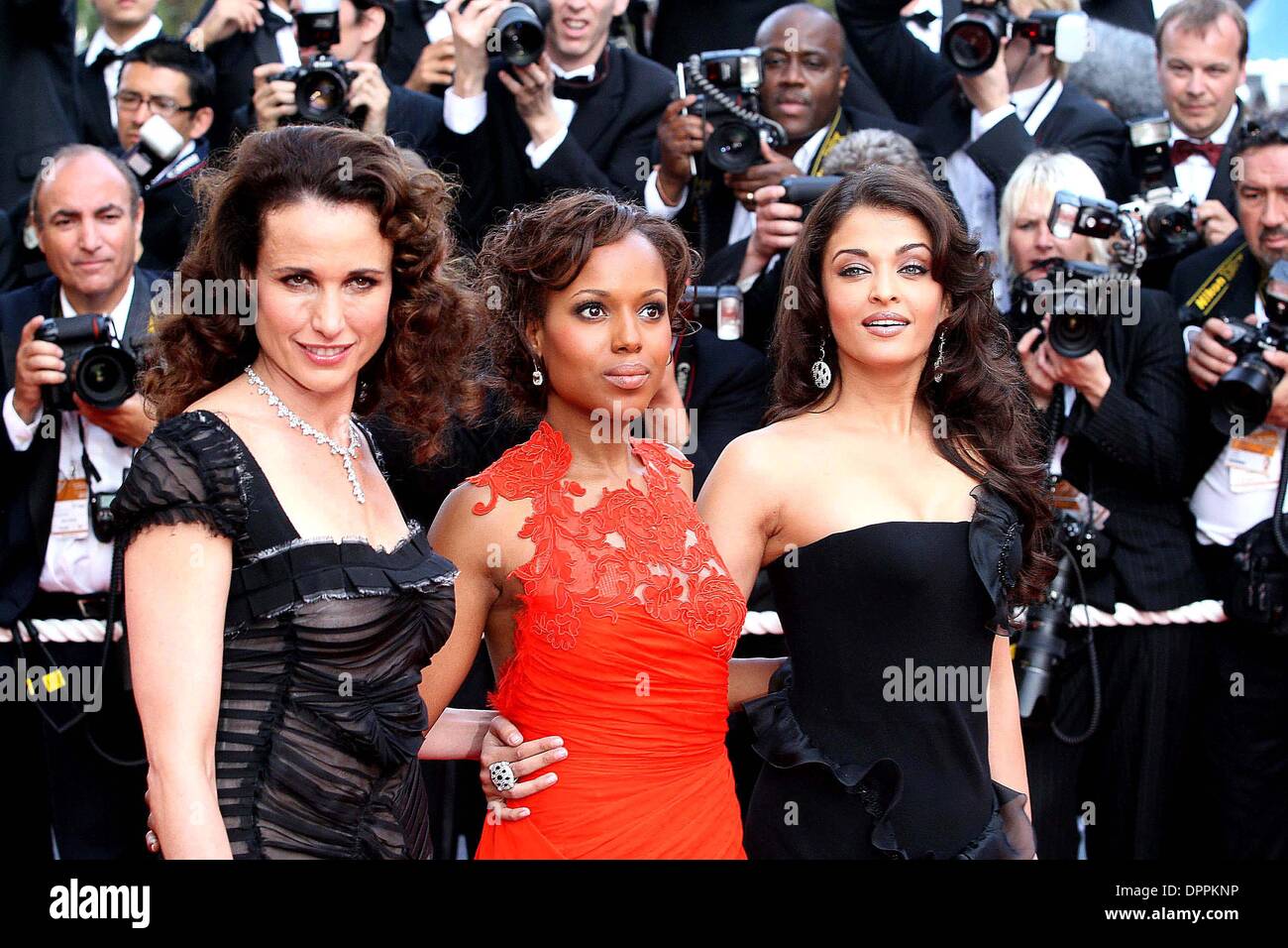 May 17, 2006 - K47915.CANNES FILM FESTIVAL 2006 .RED CARPET ARRIVALS TO THE OPENING CEREMONY. .CANNES, FRANCE..05-17-2006.ANDIE MACDOWELL, KERRY WASHINGTON. AND.ASHAWARIA RAI. FRED / PIXPLANETE /    2006.(Credit Image: © Globe Photos/ZUMAPRESS.com) Stock Photo