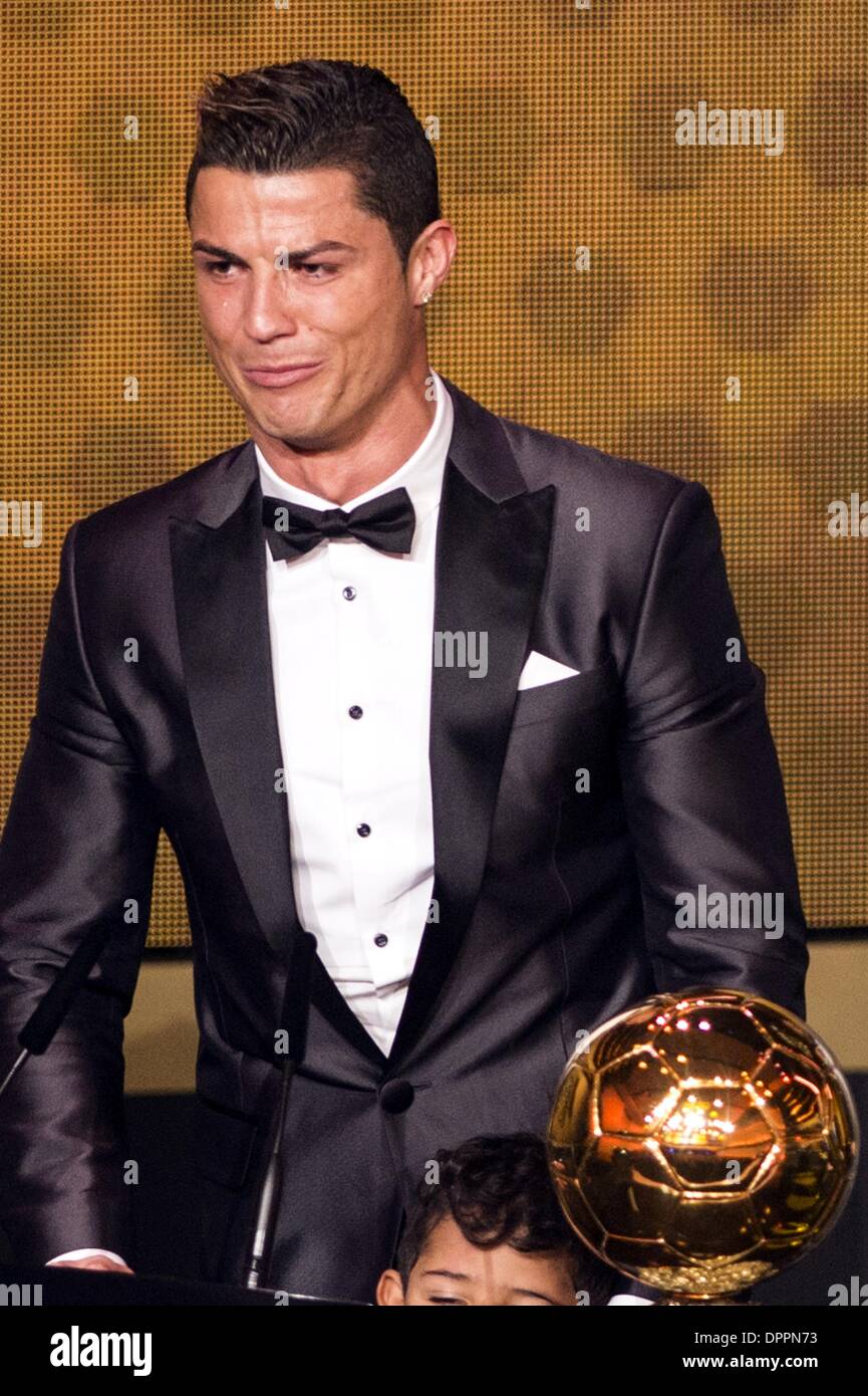 Cristiano Ronaldo Son 2013 Hi res Stock Photography And Images Alamy cristiano-ronaldo-son-2013-hi-res-stock-photography-and-images-alamy