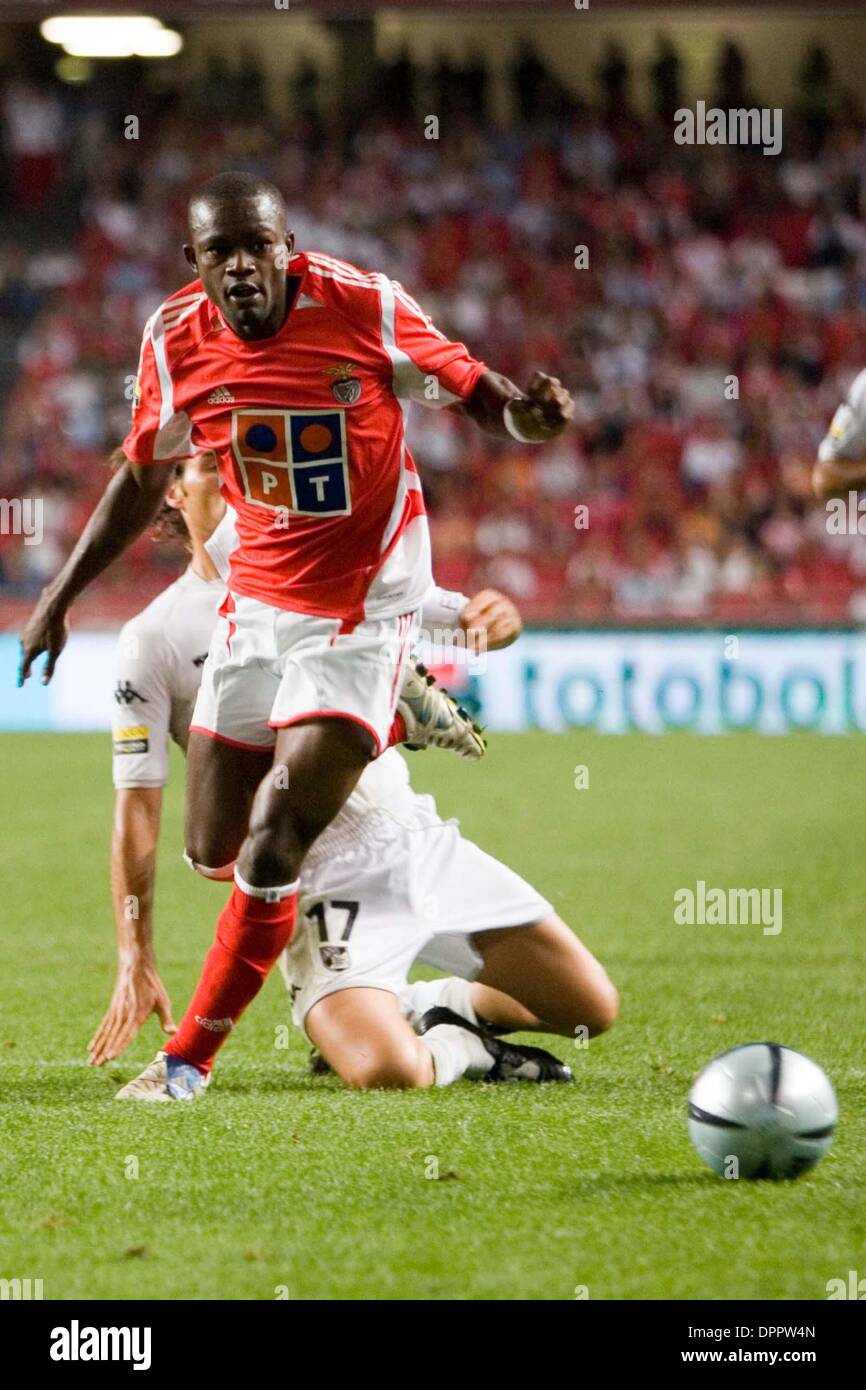 Jan. 18, 2006 - Lisbon, PORTUGAL - 20051003: LISBON, PORTUGAL - SL Benfica wins 2-1 against Vitoria de Guimaraes and adds the third consecutive victory in the 6th leg of the Portuguese National Championship and doesn't waste the chance to shorten distance in relation to the main ''rivals'' (FC PORTO and SPORTING)...After the FC Porto ties up and the Sporting defeat, the SL Benfica  Stock Photo