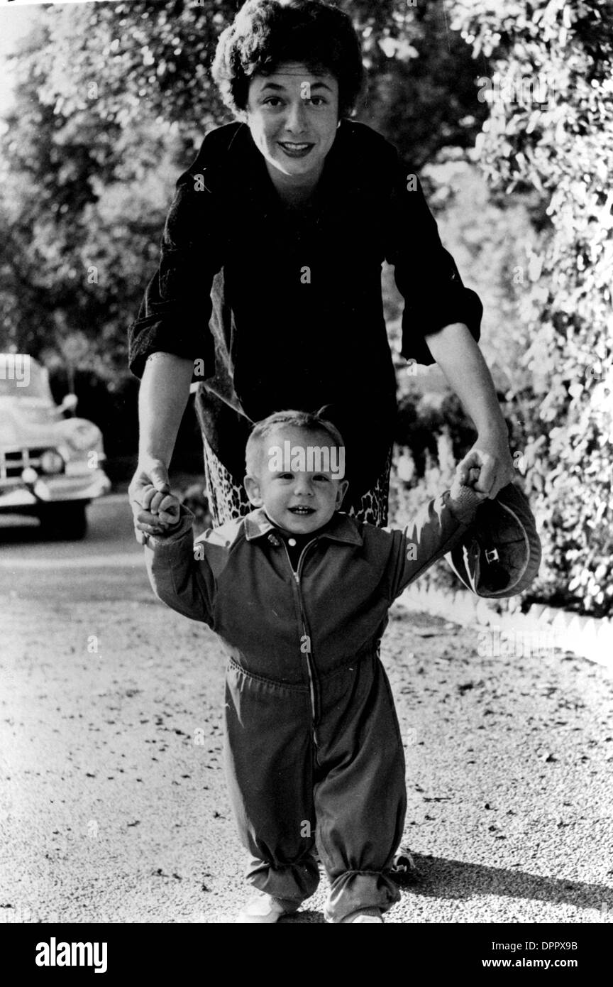 July 14, 2006 - RUTH ROMAN WITH HER 16 MONTH OLD SON RICHARD ROMAN HALL IN BEVERLY HILLS  1954.   PHOTOS(Credit Image: © Globe Photos/ZUMAPRESS.com) Stock Photo