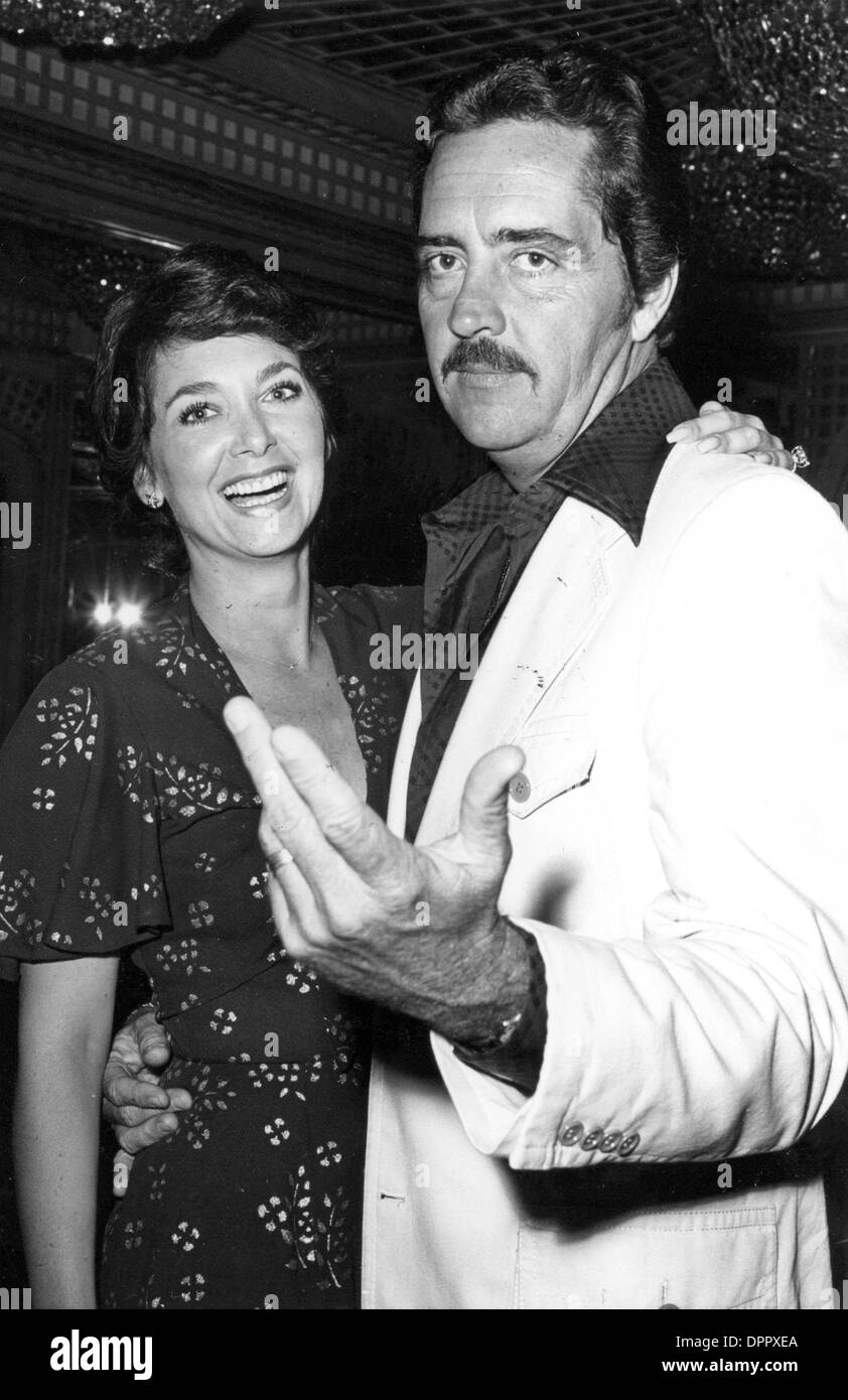 Aug. 10, 2006 - .SUZANNE PLESHETTE  AND HUSBAND TOM GALLAGHER AT THE SUPRISE PARTY GIVEN BY SAMMY DAVIS JR TO CELEBRATE HIS WIFE'S ALTOVISE'S BIRTHDAY AT THE BISTRO IN BEVERLY HILLS 1974.   PHOTOS(Credit Image: © Globe Photos/ZUMAPRESS.com) Stock Photo