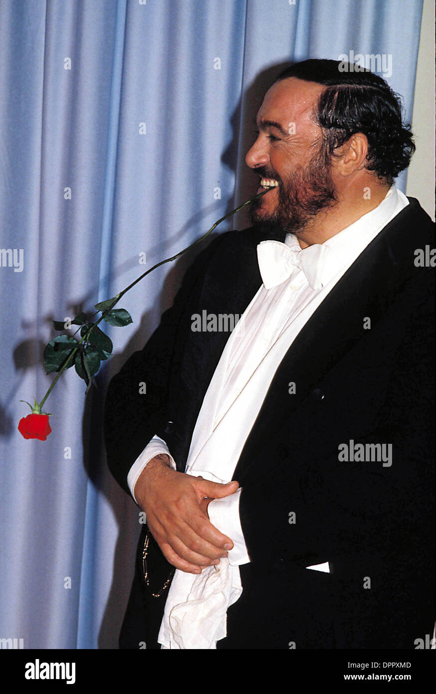 Aug. 17, 2006 - Luciano Pavarotti. Paschal -    LUCIANOPAVAROTTIRETRO(Credit Image: © Globe Photos/ZUMAPRESS.com) Stock Photo