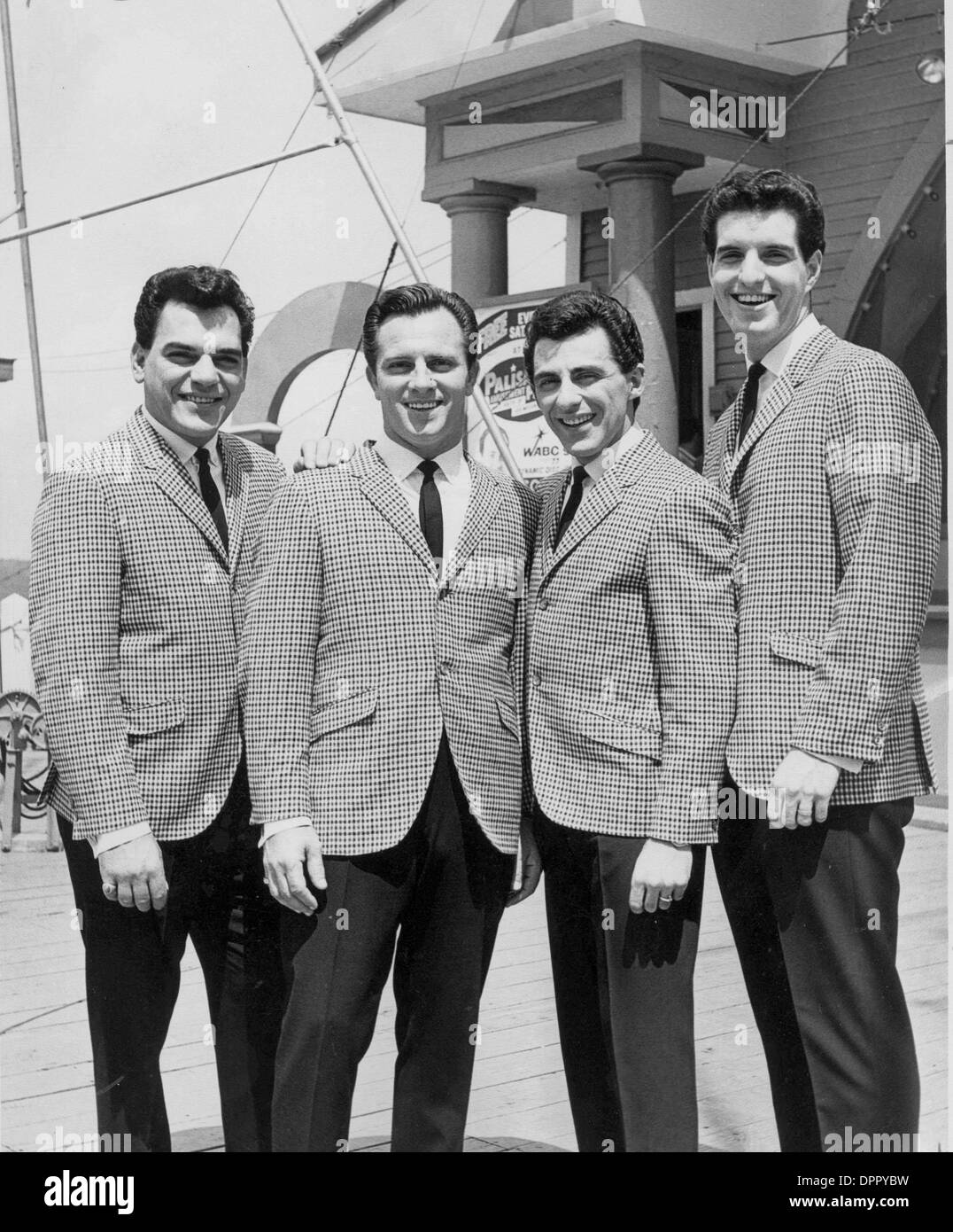 Oct. 27, 2006 .FRANKIE VALLI AND THE FOUR SEASONS. SMP PHOTOS(Credit