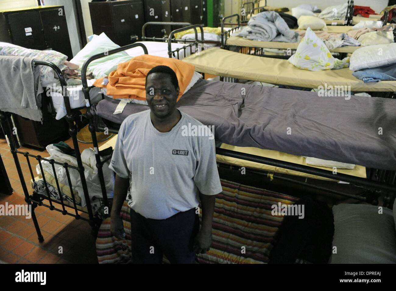 New york city shelter home hi-res stock photography and images - Alamy