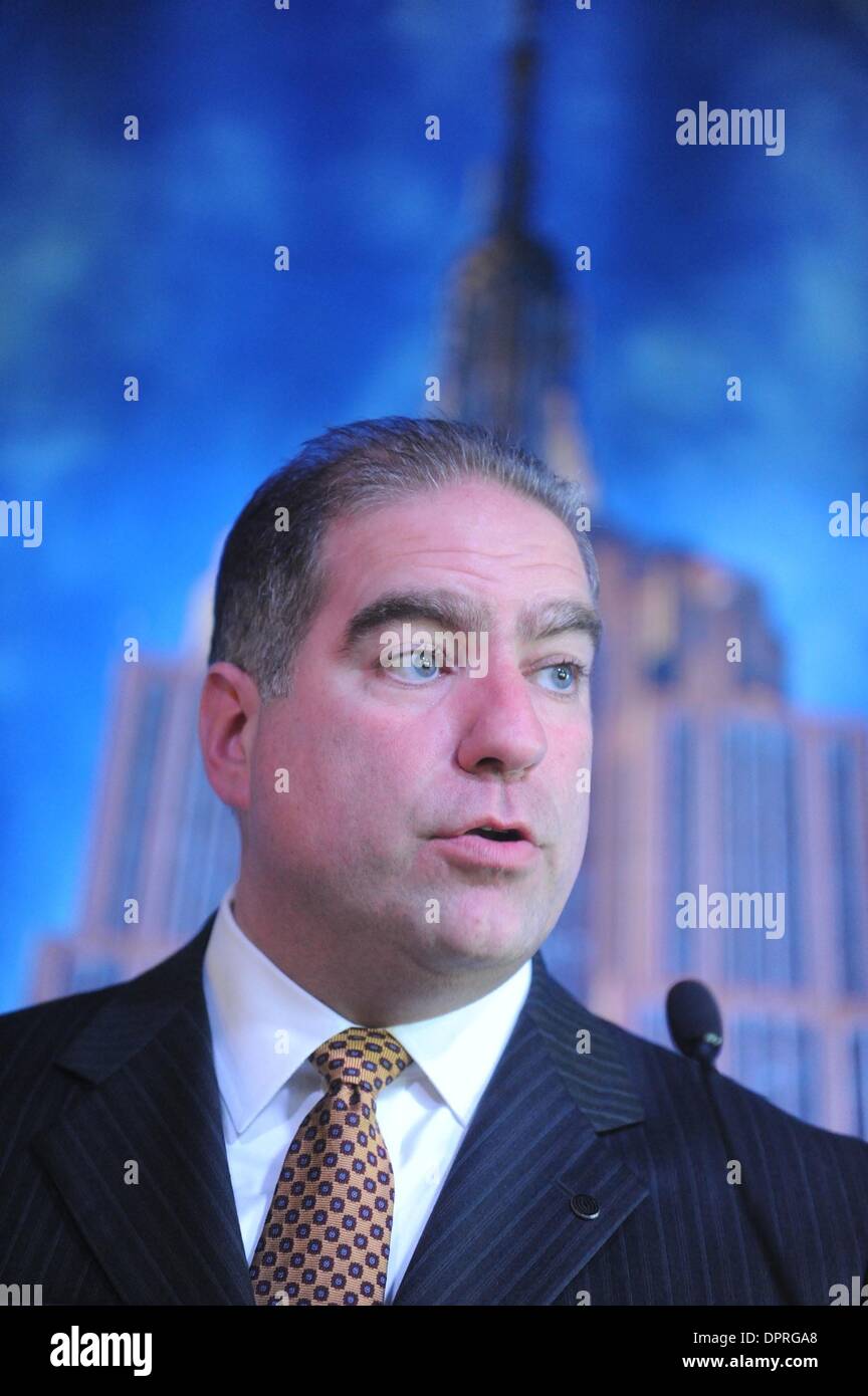 Jones lang lasalle hires stock photography and images Alamy
