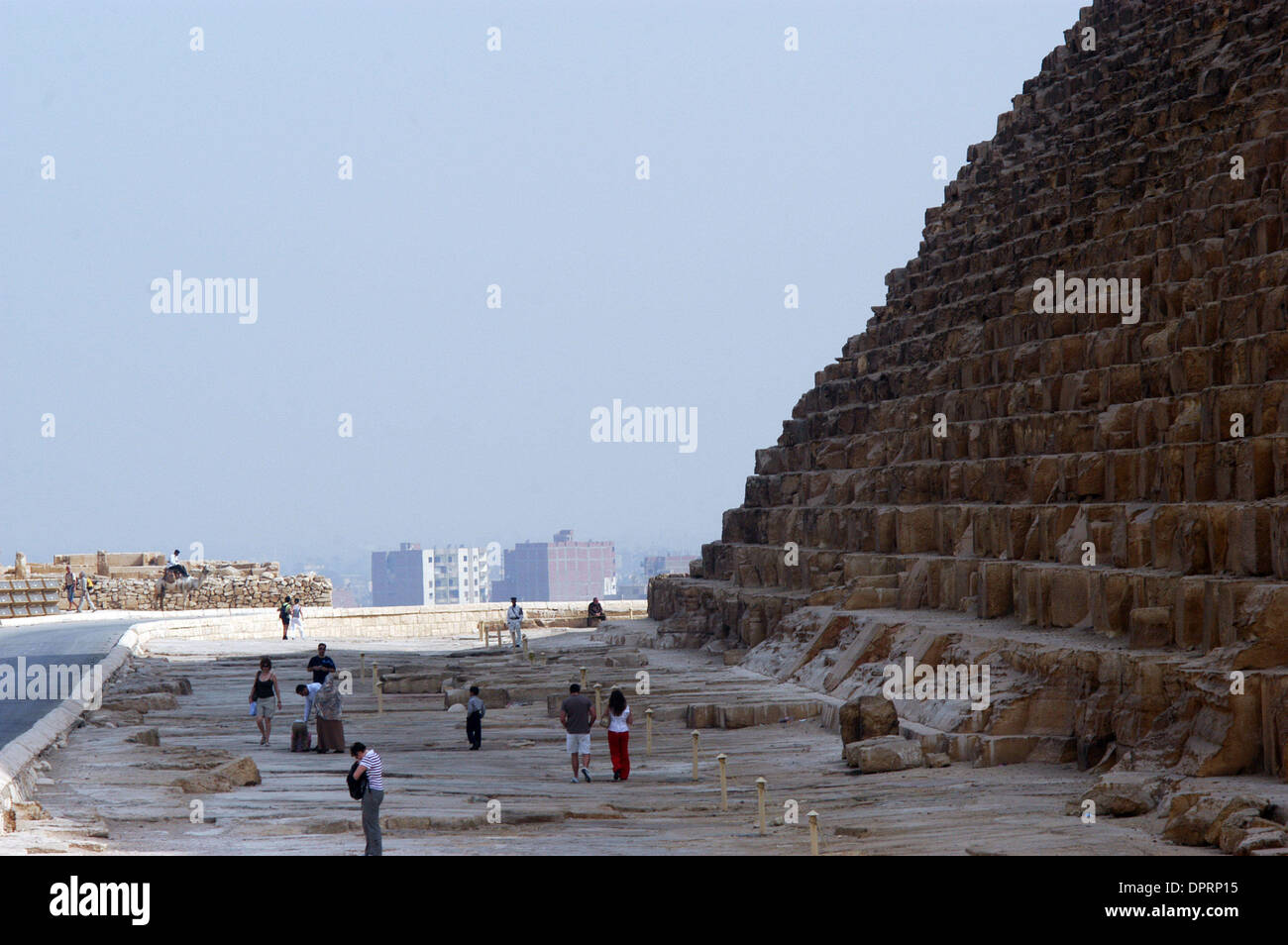 Pollution cairo pyramid hi-res stock photography and images - Alamy