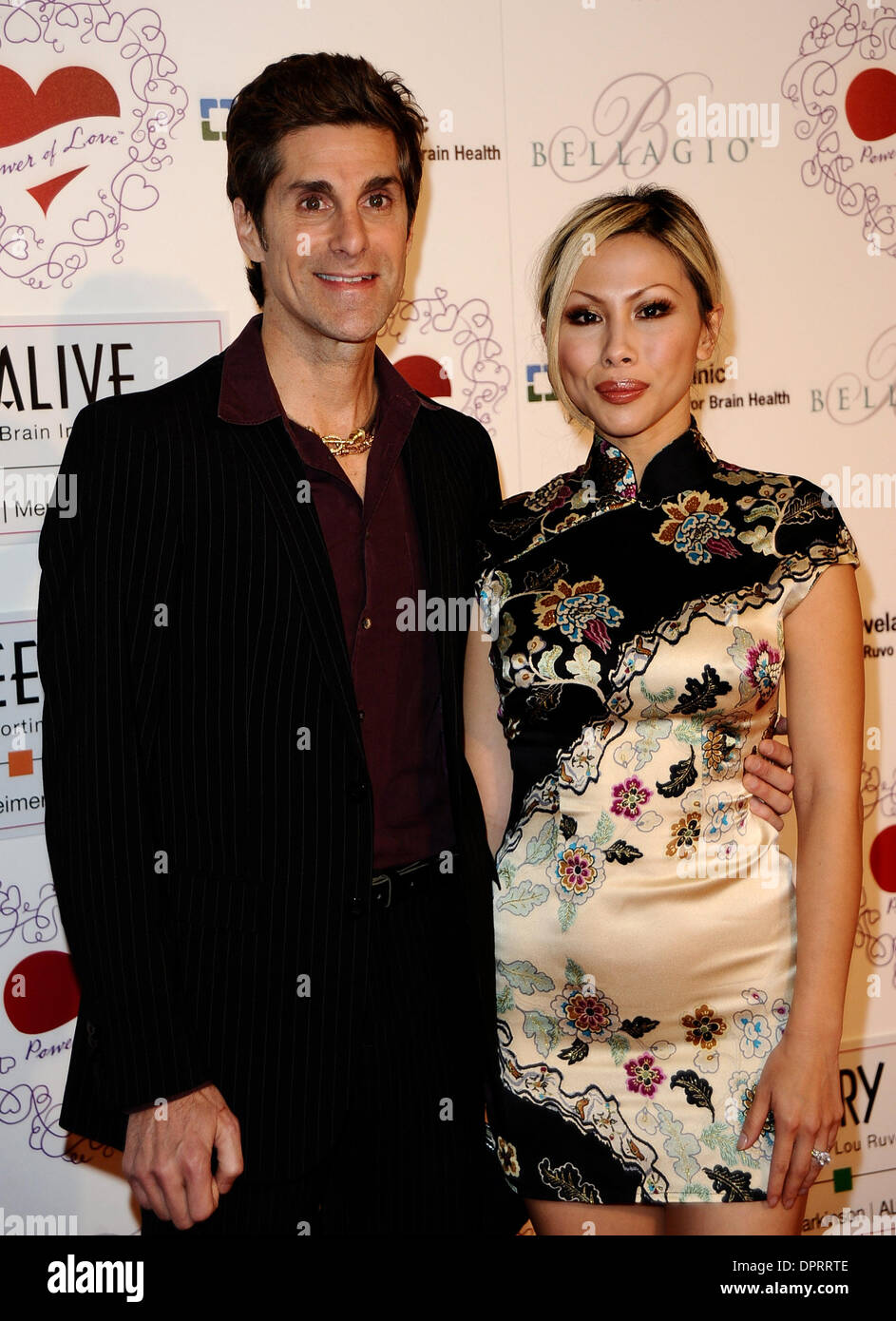 Perry farrell wife etty farrell hi-res stock photography and images - Alamy