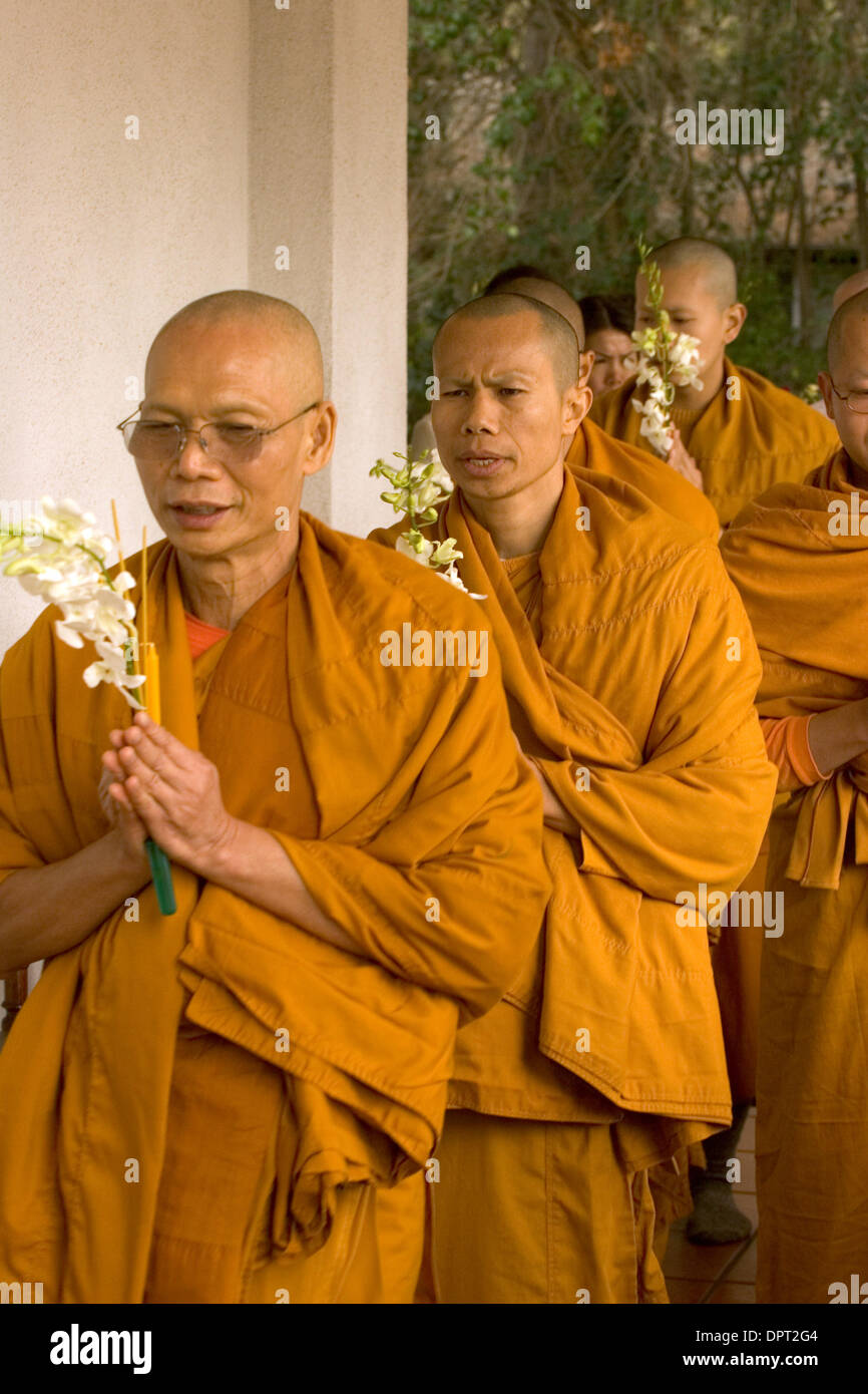 Buddhist monks process around the Thai Buddhist Temple Wat ...