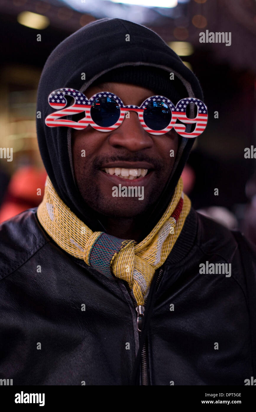 Dec 31, 2008 - New York, New York, USA - A party goer at the New Year's Eve festivities in New York's Times Square. (Credit Image: © Mehmet Demirci/ZUMA Press) Stock Photo