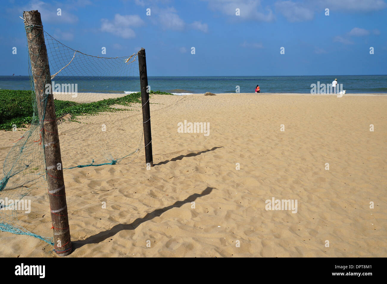 Simple football goal on a Sri Lanka beach Stock Photo - Alamy