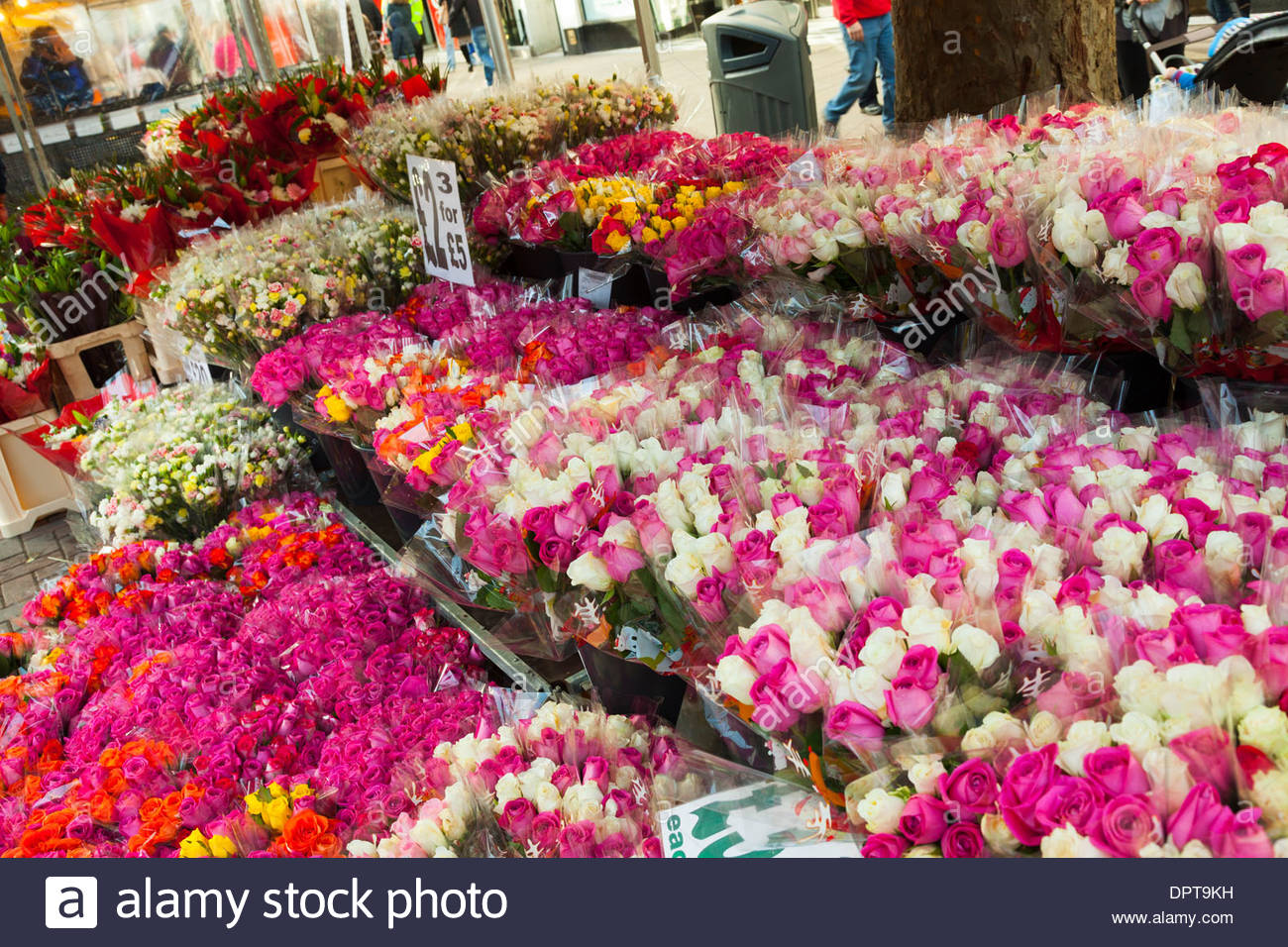 Market stall flowers uk hires stock photography and images Alamy