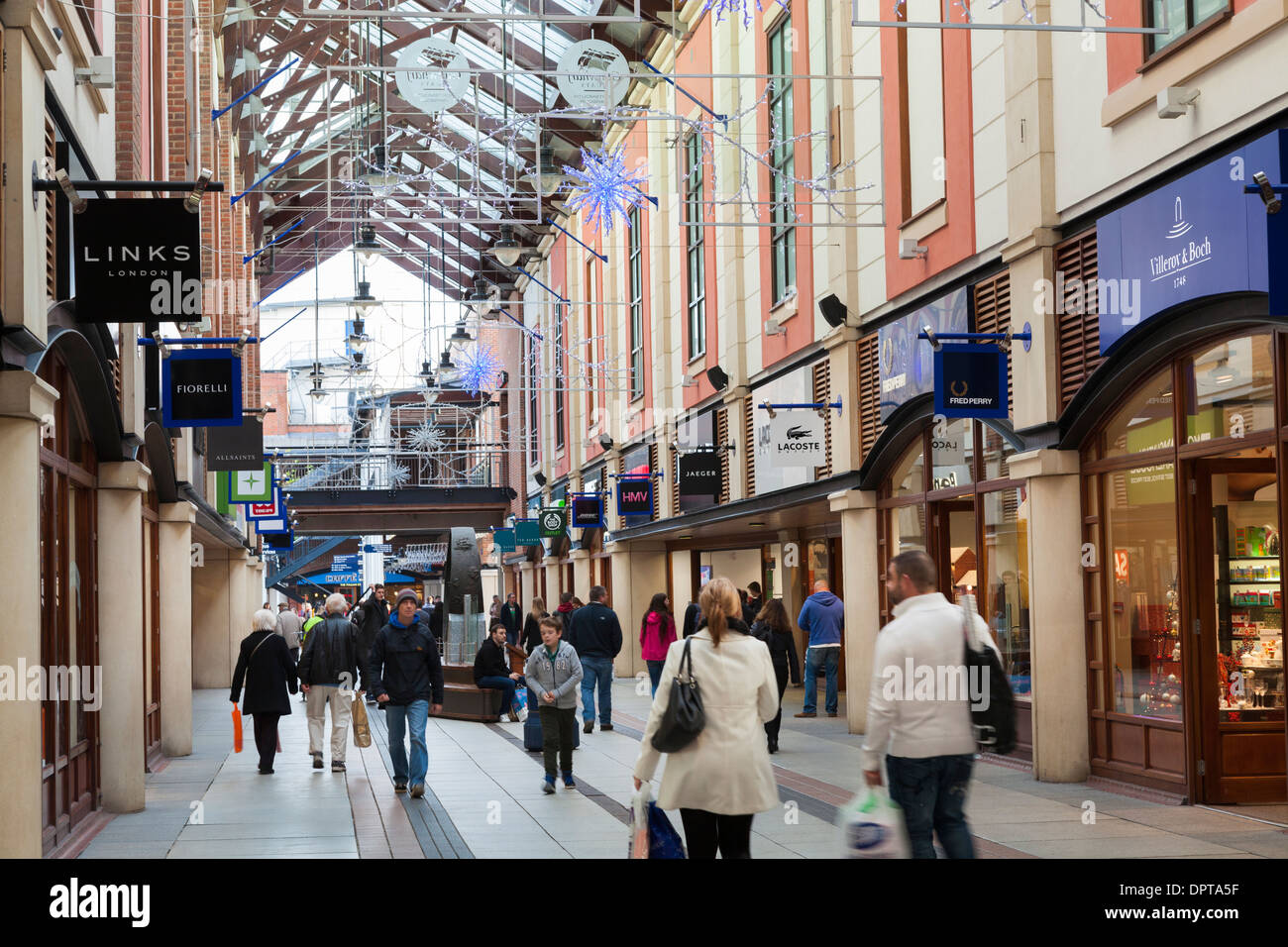 Gunwharf quays shopping centre hi-res stock photography and images - Alamy