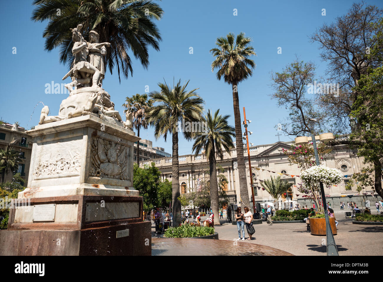 SANTIAGO, Chile A statue fountain the center of in Plaza de Armas in