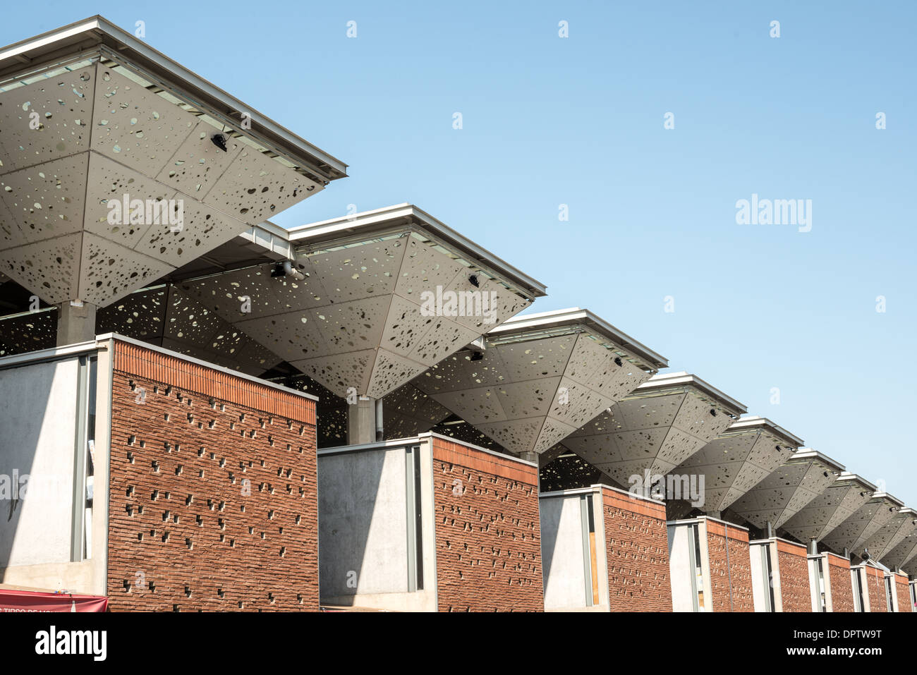 SANTIAGO, Chile The distinctive semiopen roof of La Vega Central