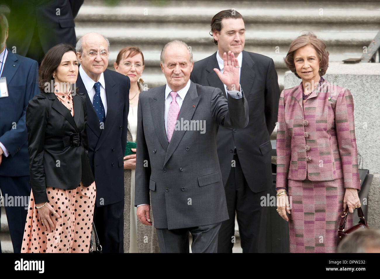 Apr 27, 2009 - Madrid, Spain - The Prado Museum. French President Sarkozy  and his wife visit the El Prado Museum with Spain's KING JUAN CARLOS I, center, and QUEEN SOFIA, right.  (Credit Image: © Jose Perez Gegundez/ZUMA Press) RESTRICTIONS: * Spain Rights OUT * Stock Photo