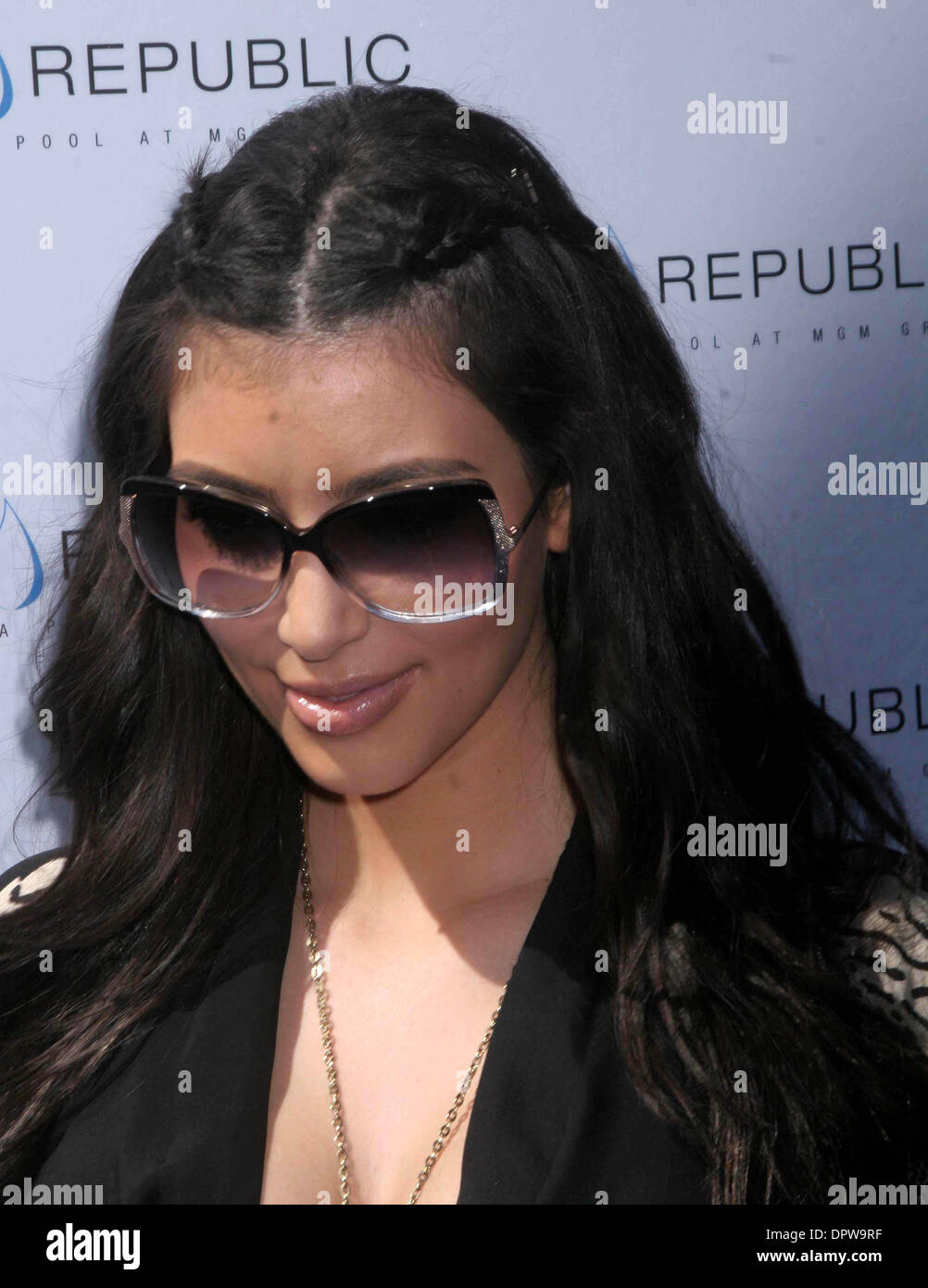 K61524EG.Kim Kardashian opens the pool season at Wet Republic Pool at