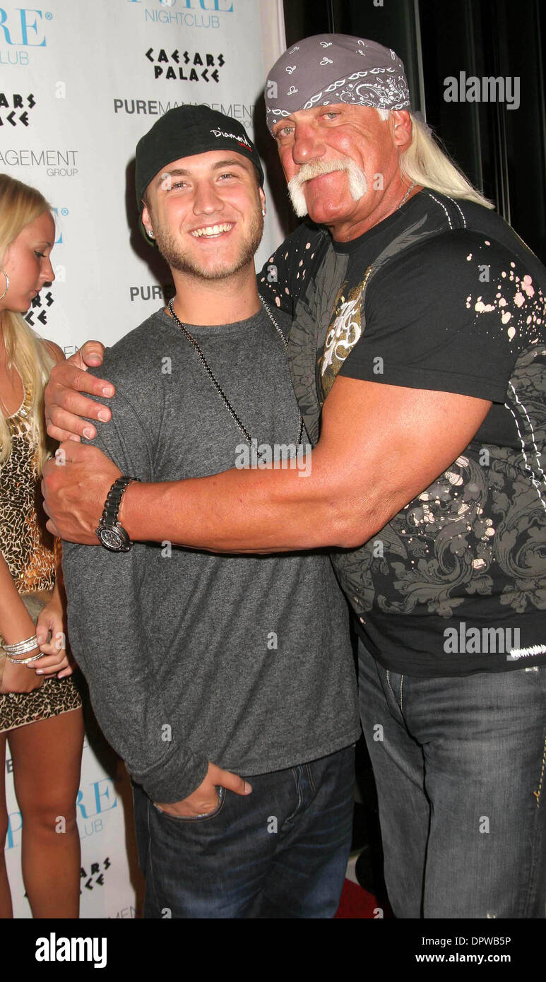 K61985EG.Brooke Hogan celebrates her 21st birthday at pure nightclub