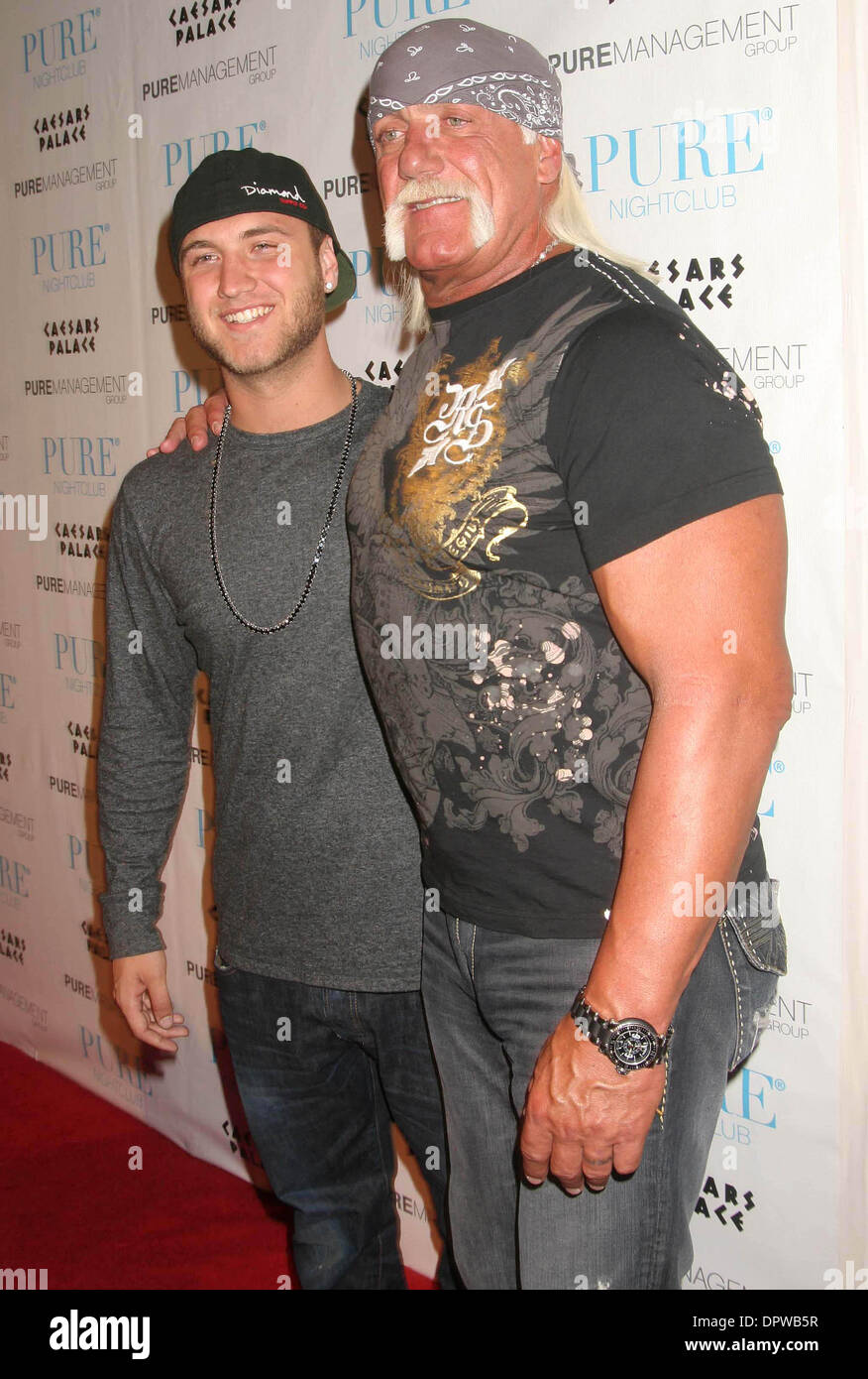 K61985EG.Brooke Hogan celebrates her 21st birthday at pure nightclub