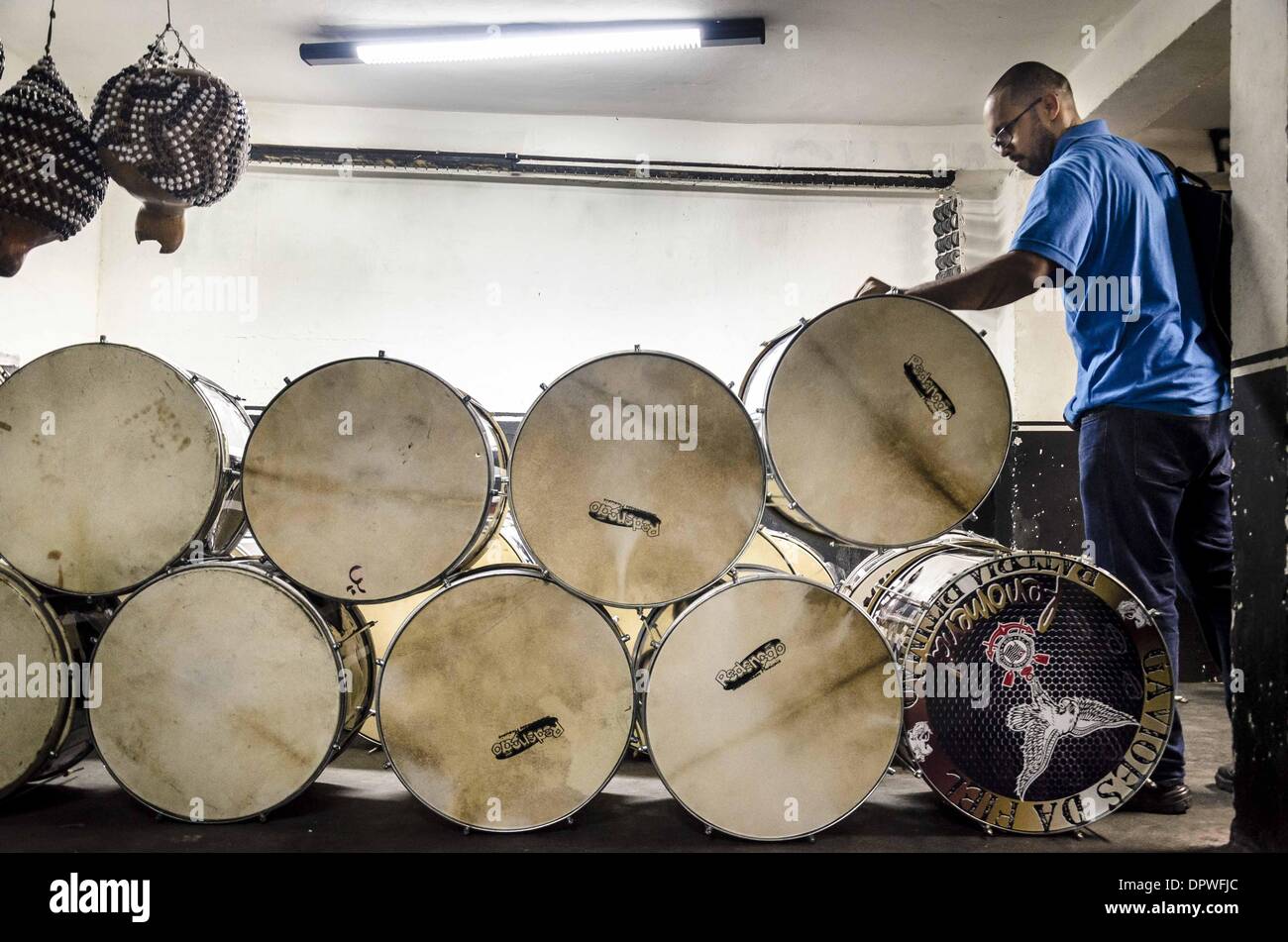 Jan. 14, 2014 - Sao Paulo, Sao Paulo, Brazil - Members of the ''Escola de Samba'' ''Gavioes da Fiel'' rehearse at their court, in central Sao Paulo, this tuesday - 14/01/2014. Supported by the biggest organized group fans, of the football club Corinthians, Gavioes has won the Carnaval title four times. ''Escolas de Samba'' are like teams, and spent one whole year getting prepared for one year for 1h of parade on Carnival, competing for the title of the best one. Sao Paulo's carnival is the second biggest in Brasil, after Rio's. (Credit Image: © Gustavo Basso/NurPhoto/ZUMAPRESS.com) Stock Photo