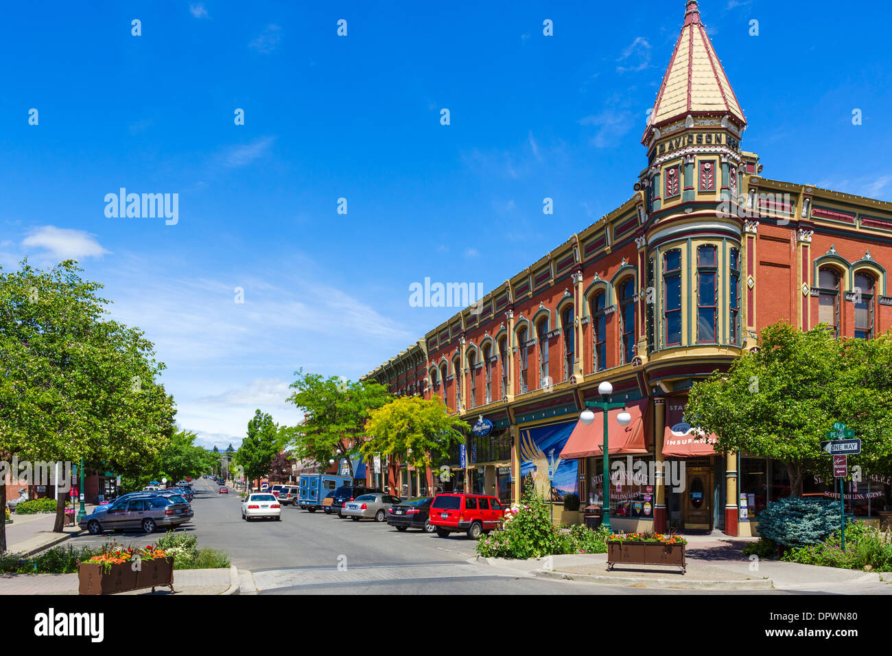 The historic Davidson Building at the intersection of Pearl Street and West 4th, Ellensburg, Washington , USA Stock Photo