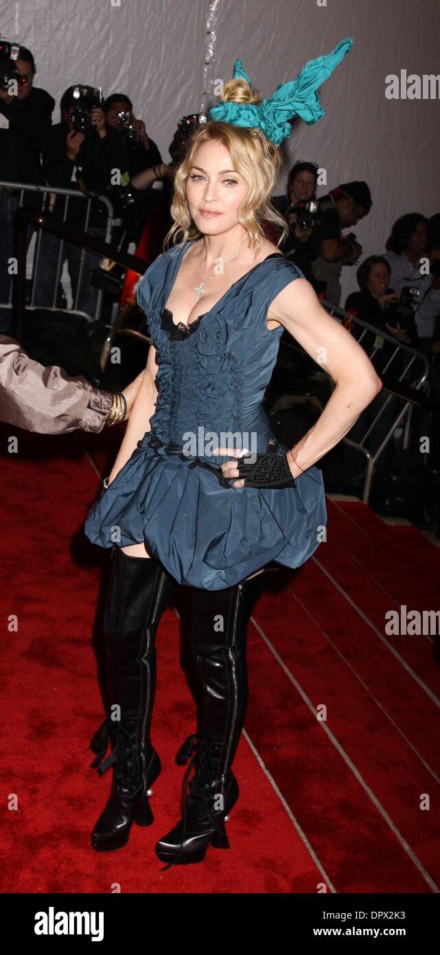 May 04, 2009 - New York, New York, USA - Singer MADONNA attends the ...