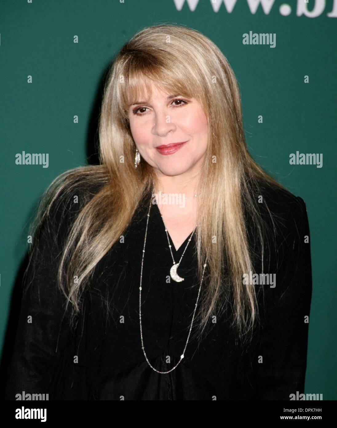 Mar 31, 2009 - New York, New York, USA - Fleetwood Mac singer STEVIE