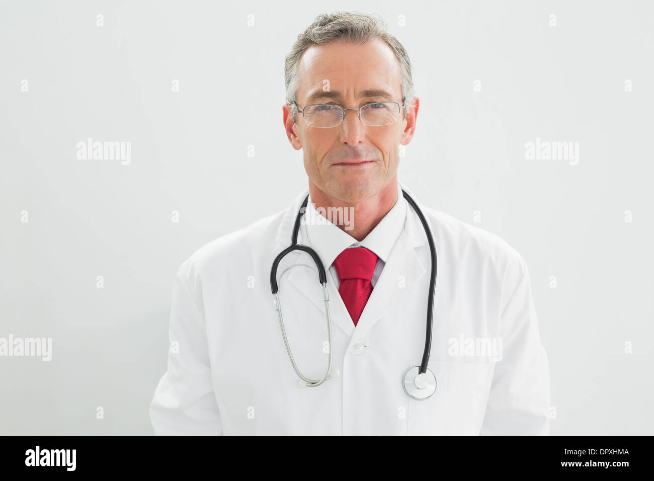 Portrait serious doctor man hi-res stock photography and images - Alamy