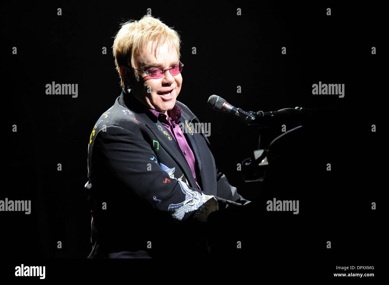 Mar 07, 2009 - Charlotte, North Carolina, USA - Musician ELTON JOHN performs live as his 2009 Face 2 Face tour with Billy Joel makes a stop to a sold out audience at The Time Warner Cable Arena located in downtown Charlotte. (Credit Image: © Jason Moore/ZUMA Press) Stock Photo
