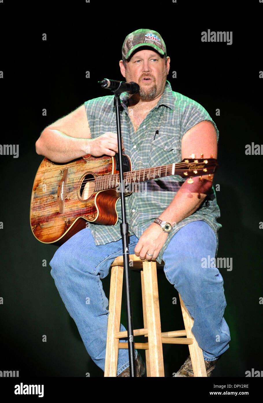 Mar 11, 2009 Kenansville, North Carolina, USA Comedian LARRY THE CABLE GUY performs live as