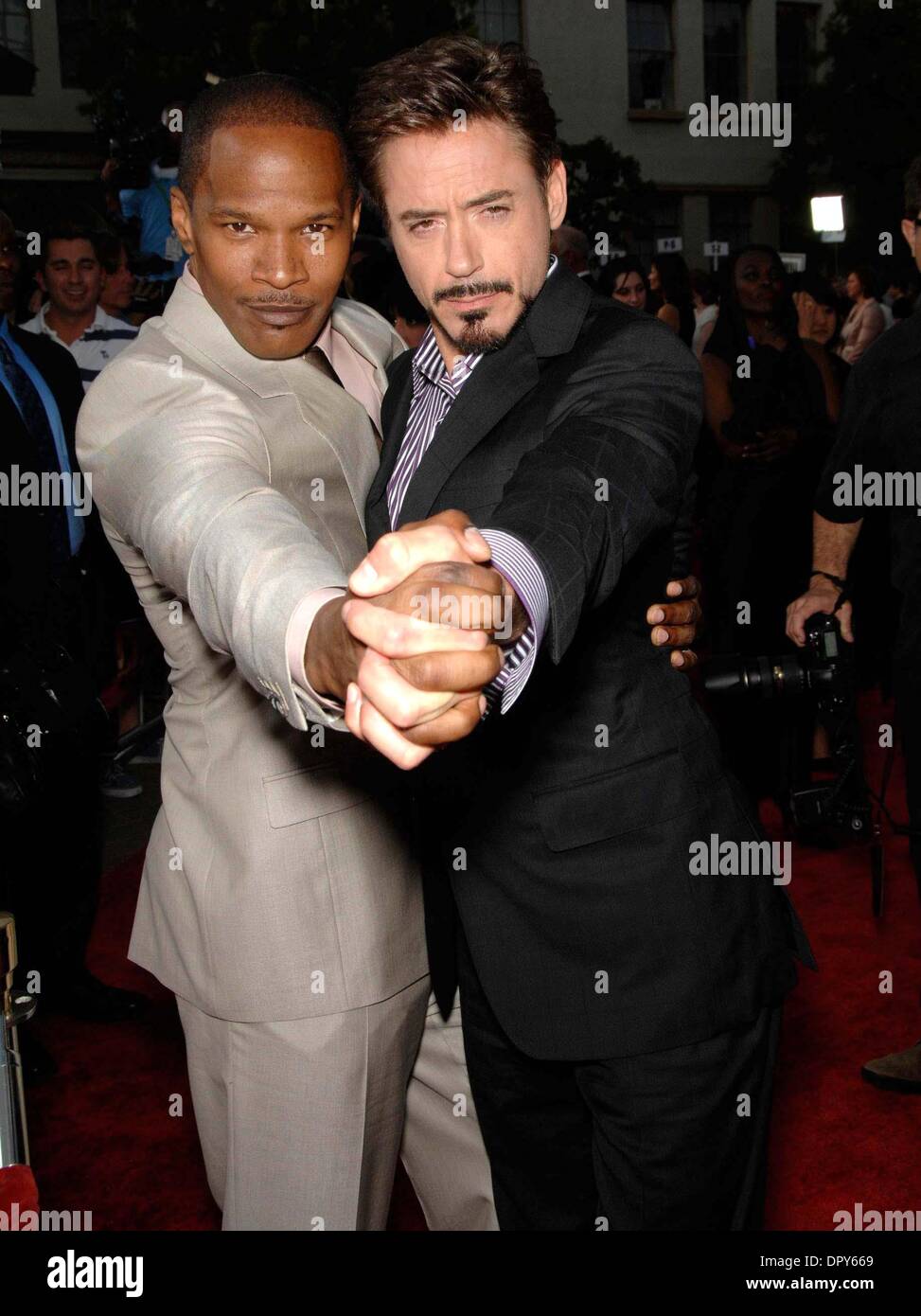 JAMIE FOXX and ROBERT DOWNEY JR. during the premiere of the new movie