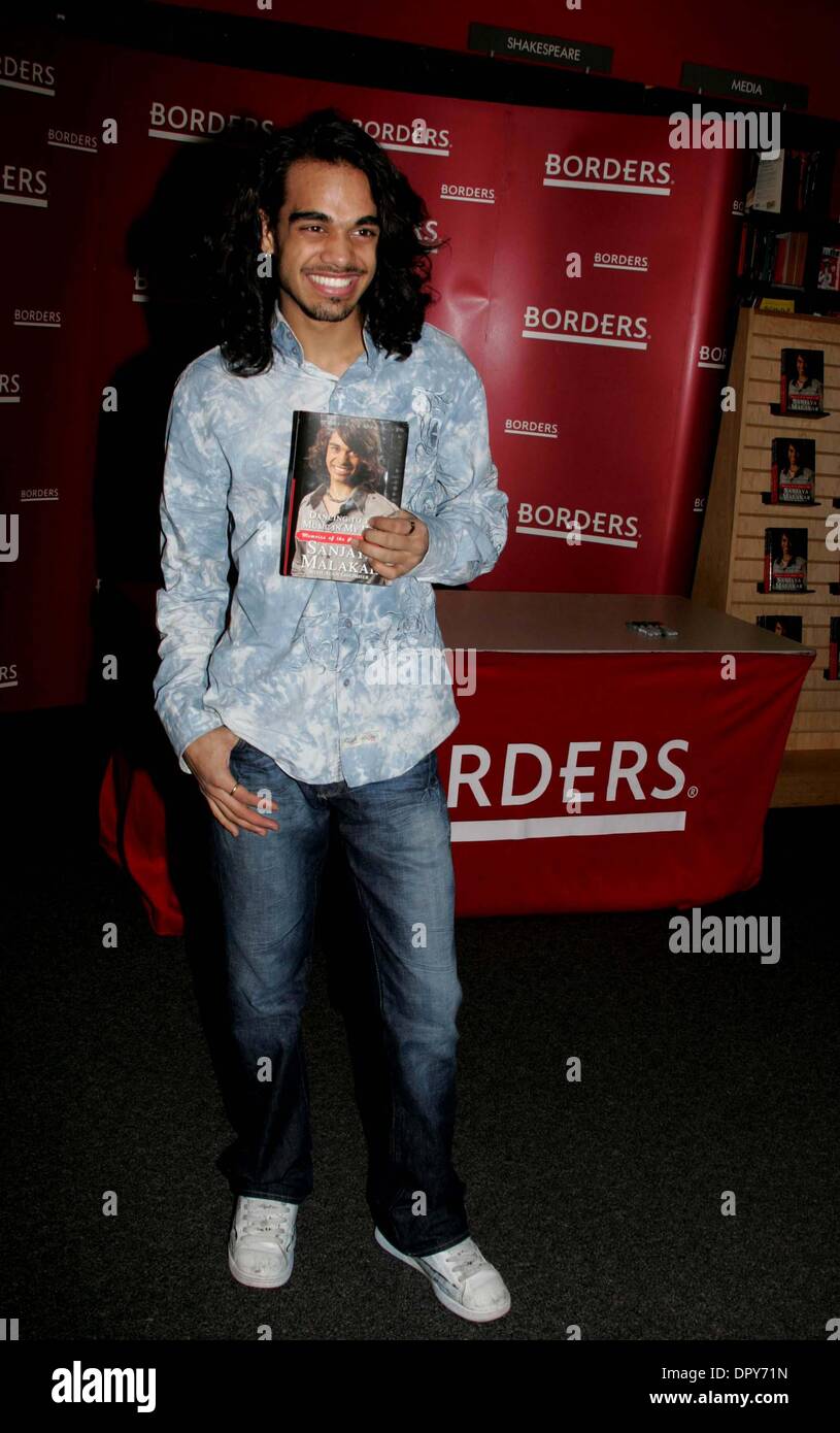 SANJAYA MALAKAR OF AMERICAN IDOL PRESENTS HIS MOTHER WITH BIRTHDAY