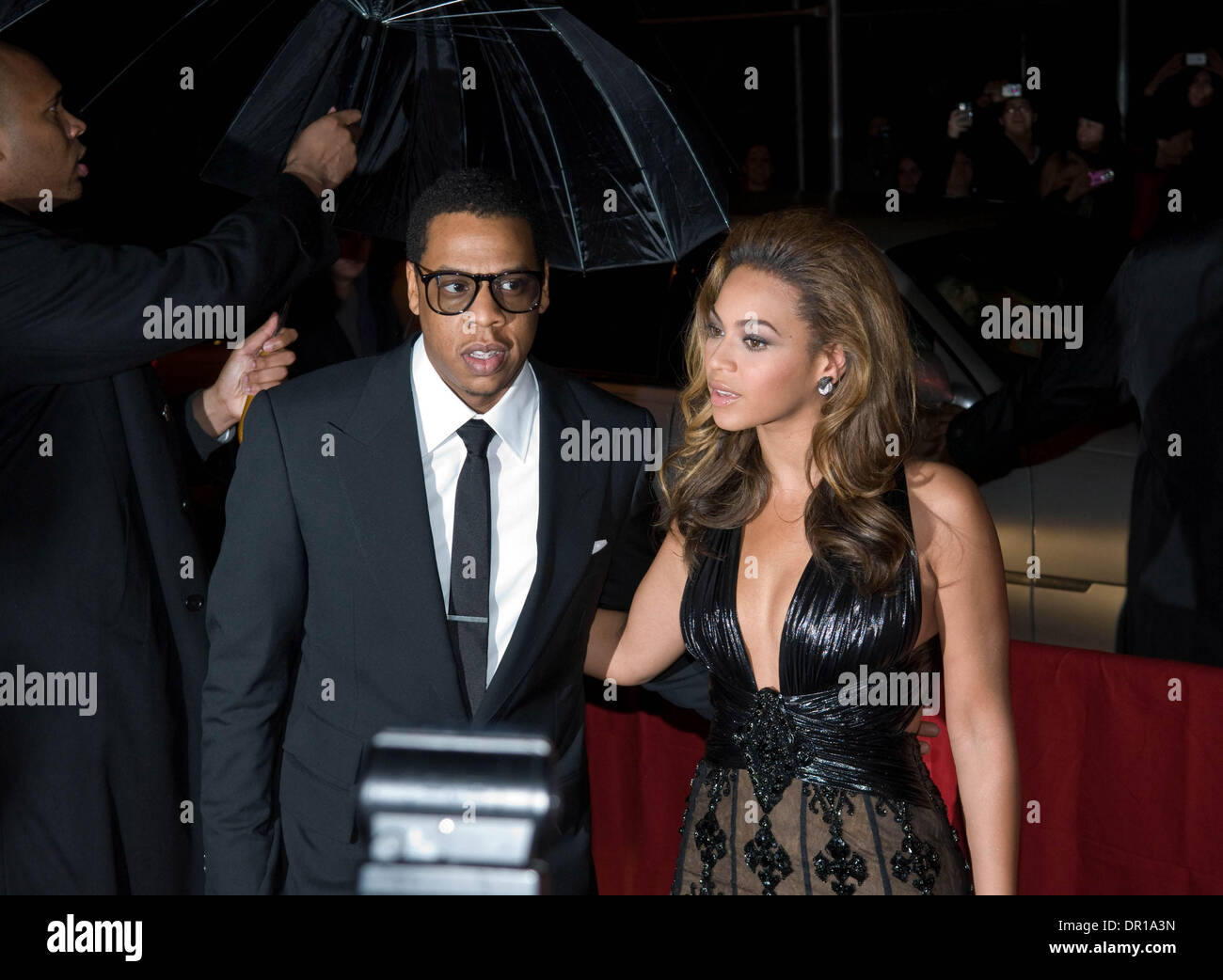 Dec 01, 2008 - New York, New York, USA - Rap artist JAY-Z and BEYONCE ...